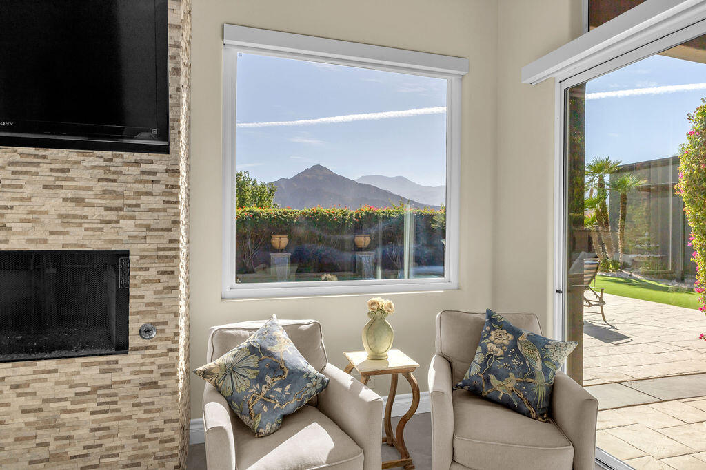 La Quinta, California, 92253, United States, 4 Bedrooms Bedrooms, ,2 BathroomsBathrooms,Residential,For Sale,1987635