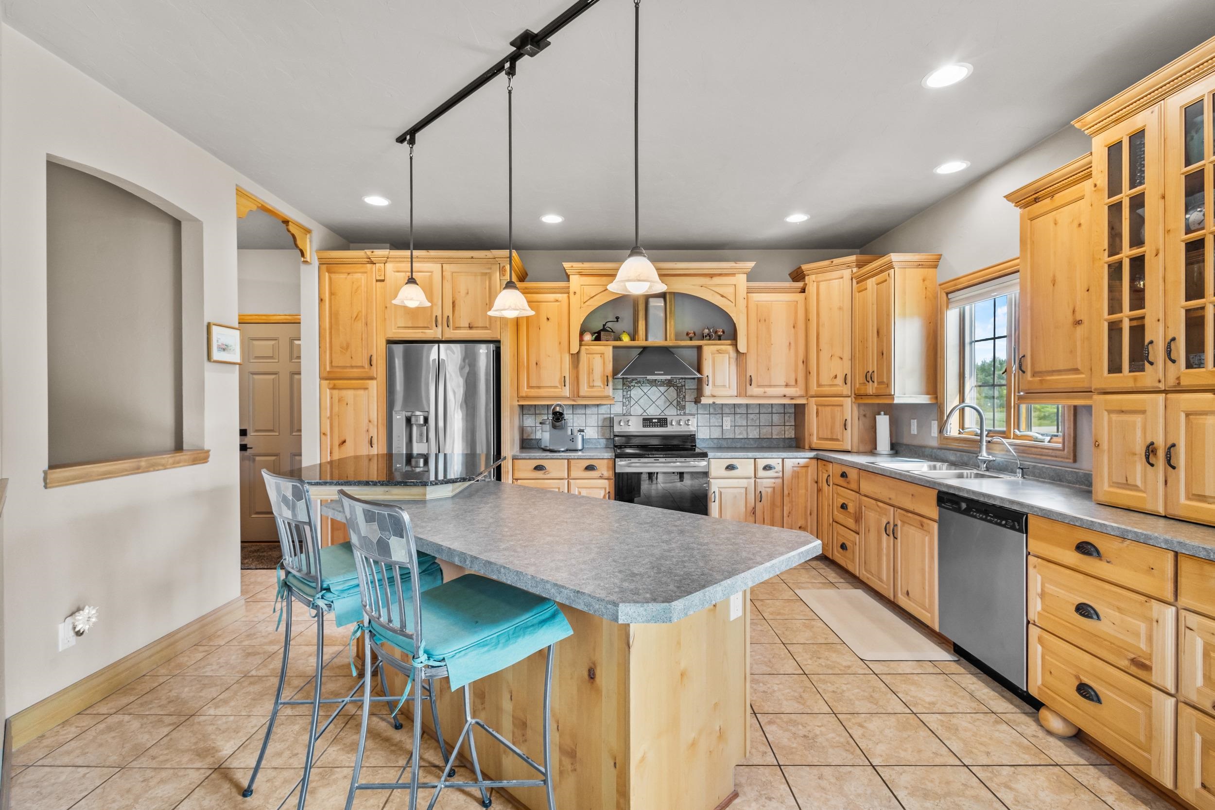 Neenah, Wisconsin, 54956, United States, 3 Bedrooms Bedrooms, ,4 BathroomsBathrooms,Residential,For Sale,1938221