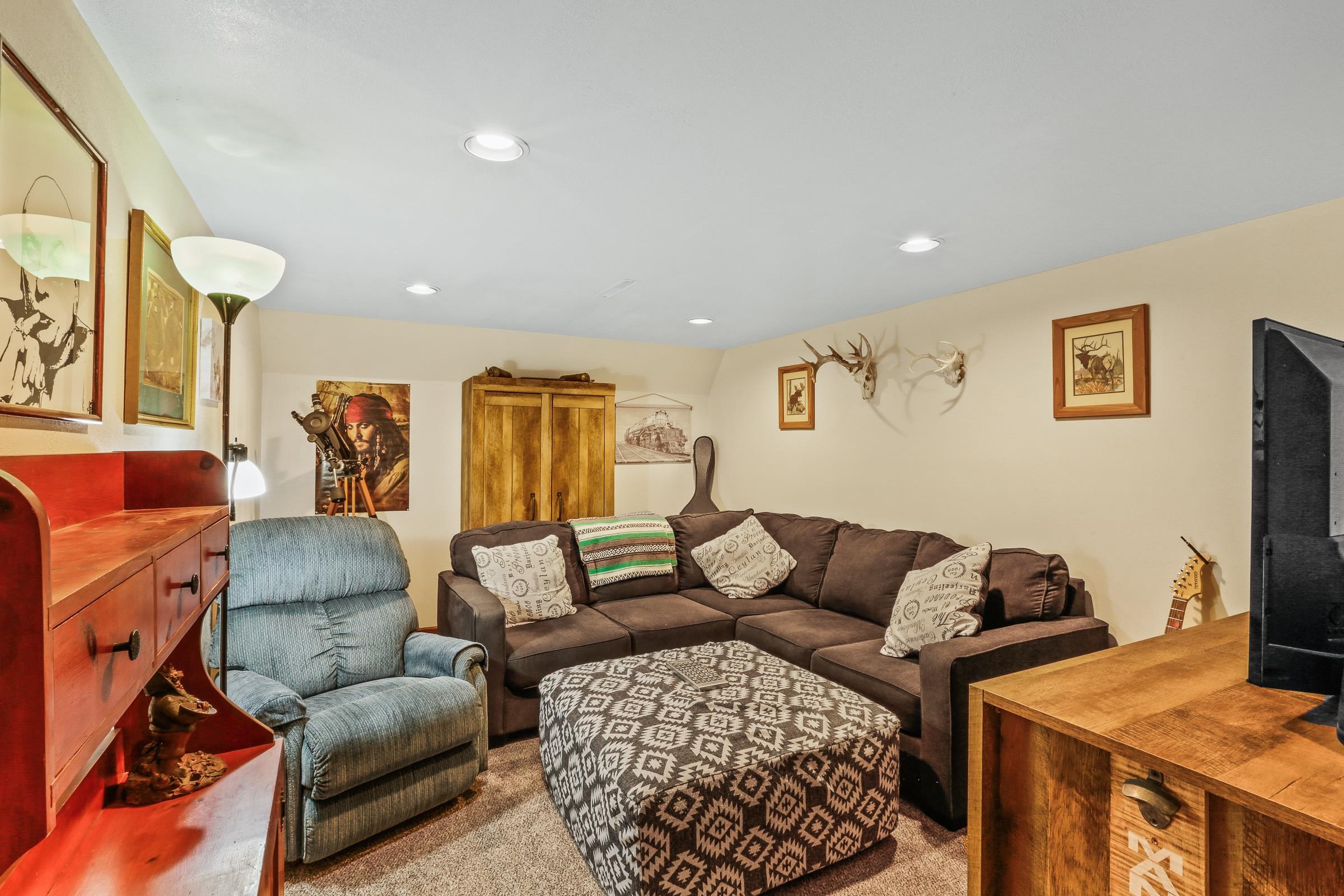 Spokane Valley, Washington, 99216, United States, 5 Bedrooms Bedrooms, ,3 BathroomsBathrooms,Residential,For Sale,1973902