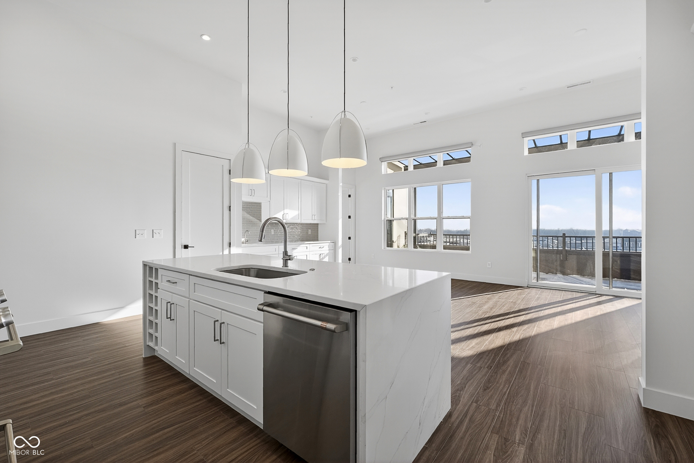 Carmel, Indiana, 46032, United States, 2 Bedrooms Bedrooms, ,3 BathroomsBathrooms,Residential,For Sale,1977129