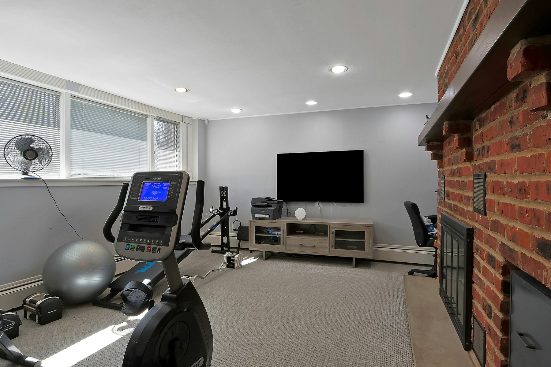  Laurel Ridge Tri-Level Contemporary - 物件實景