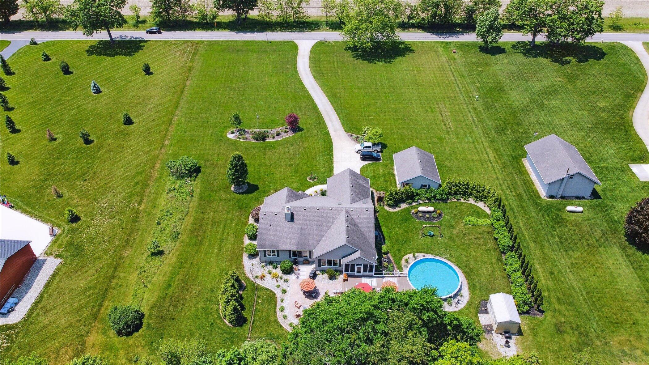 Edwardsburg, Michigan, 49112, United States, 4 Bedrooms Bedrooms, ,4 BathroomsBathrooms,Residential,For Sale,1989598