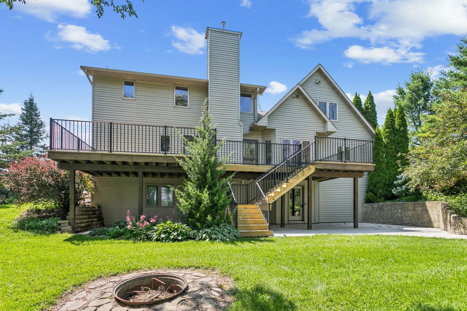 BRILLION, Wisconsin, 54110, United States, 4 Bedrooms Bedrooms, ,4 BathroomsBathrooms,Residential,For Sale,1911186