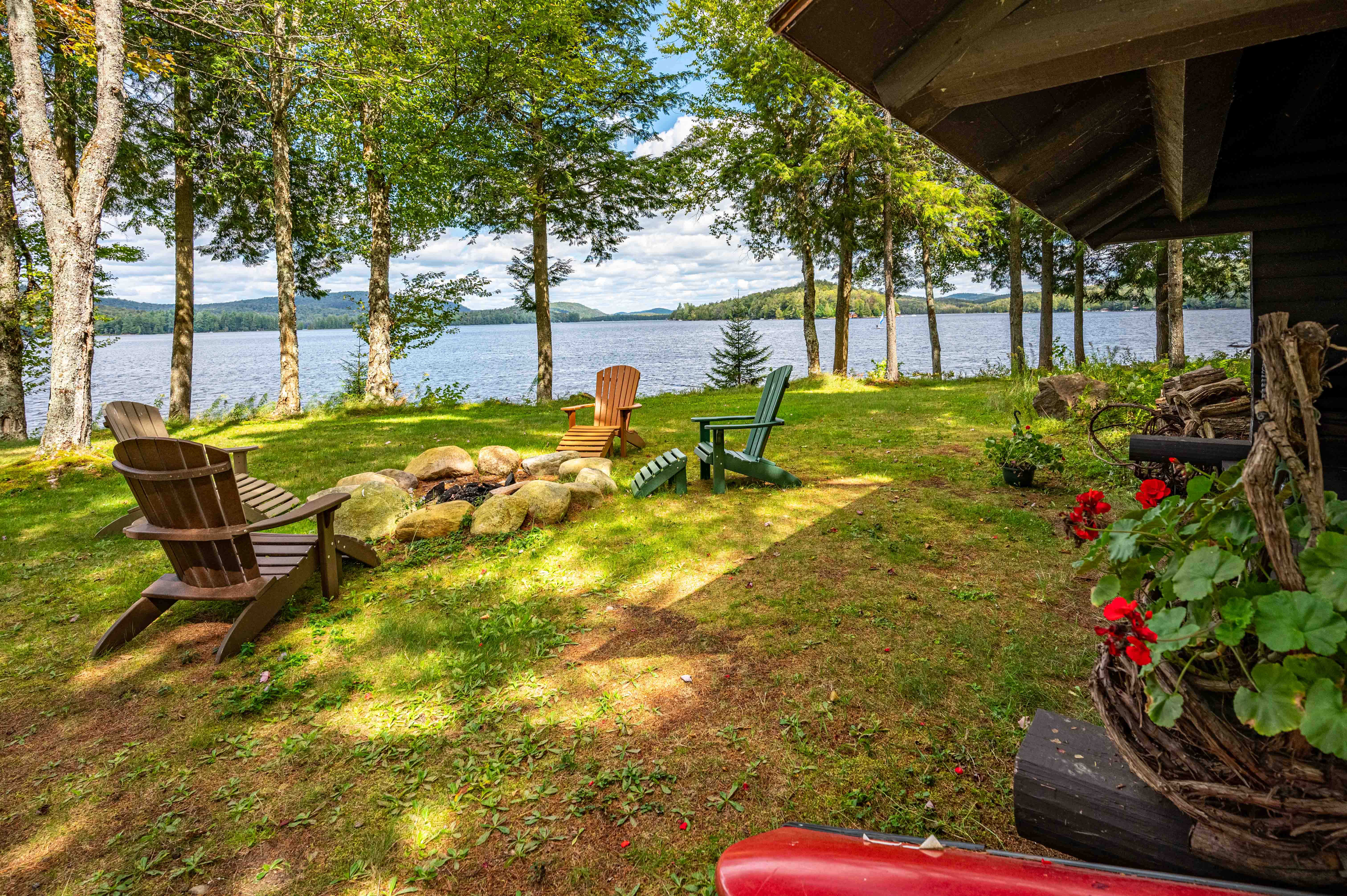  ?Tojenka? on Big Moose Lake in the Central Adirondack Mountains - 物件實景