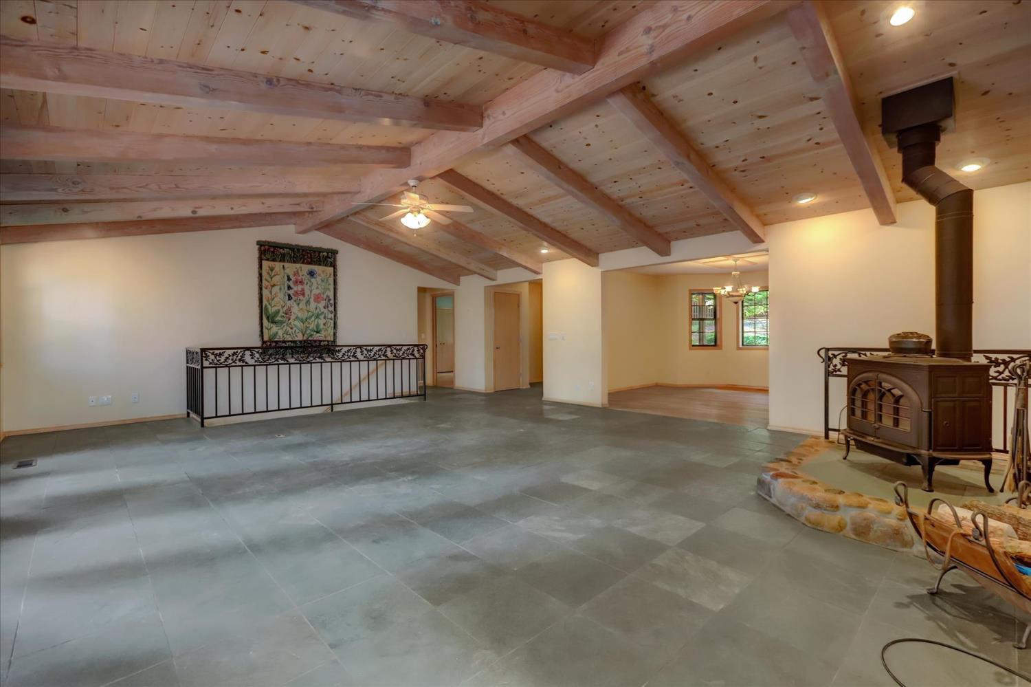 Nevada City, California, 95959, United States, 3 Bedrooms Bedrooms, ,4 BathroomsBathrooms,Residential,For Sale,1977718