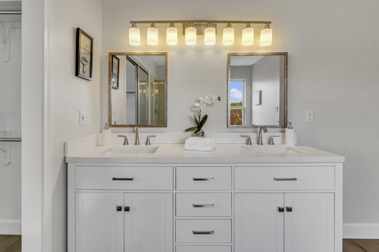 Albuquerque, New Mexico, 87122, United States, 4 Bedrooms Bedrooms, ,3 BathroomsBathrooms,Residential,For Sale,1932671