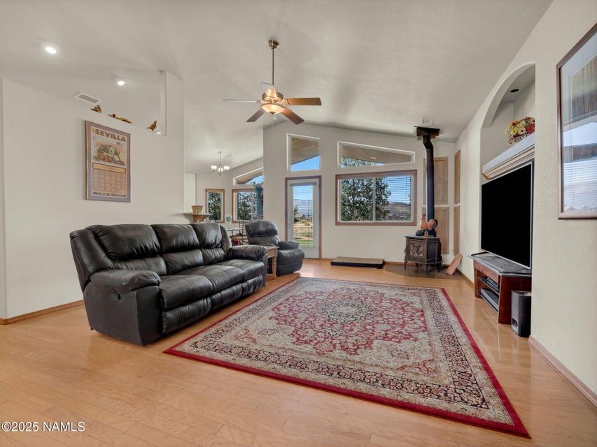 Flagstaff, Arizona, 86004, United States, 3 Bedrooms Bedrooms, ,2 BathroomsBathrooms,Residential,For Sale,1981863