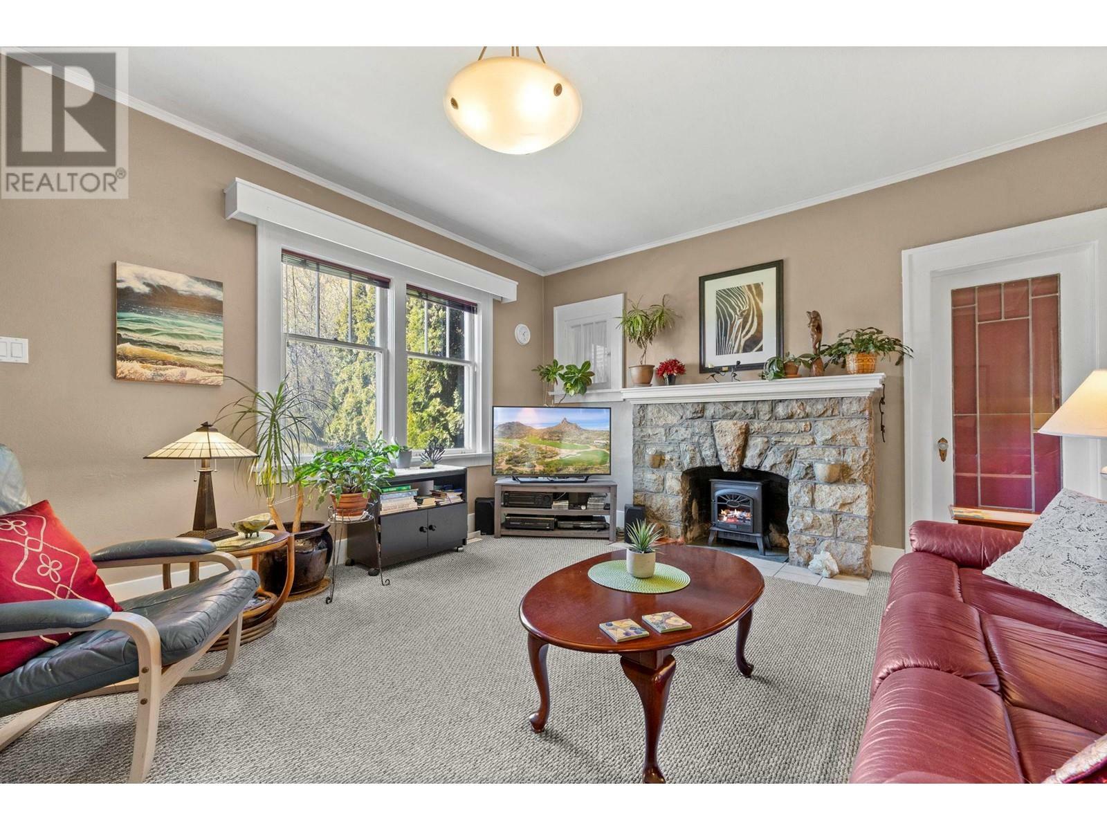 KELOWNA, British Columbia, V1Y 1A7, CA, 2 Bedrooms Bedrooms, ,1 BathroomBathrooms,Residential,For Sale,1837740