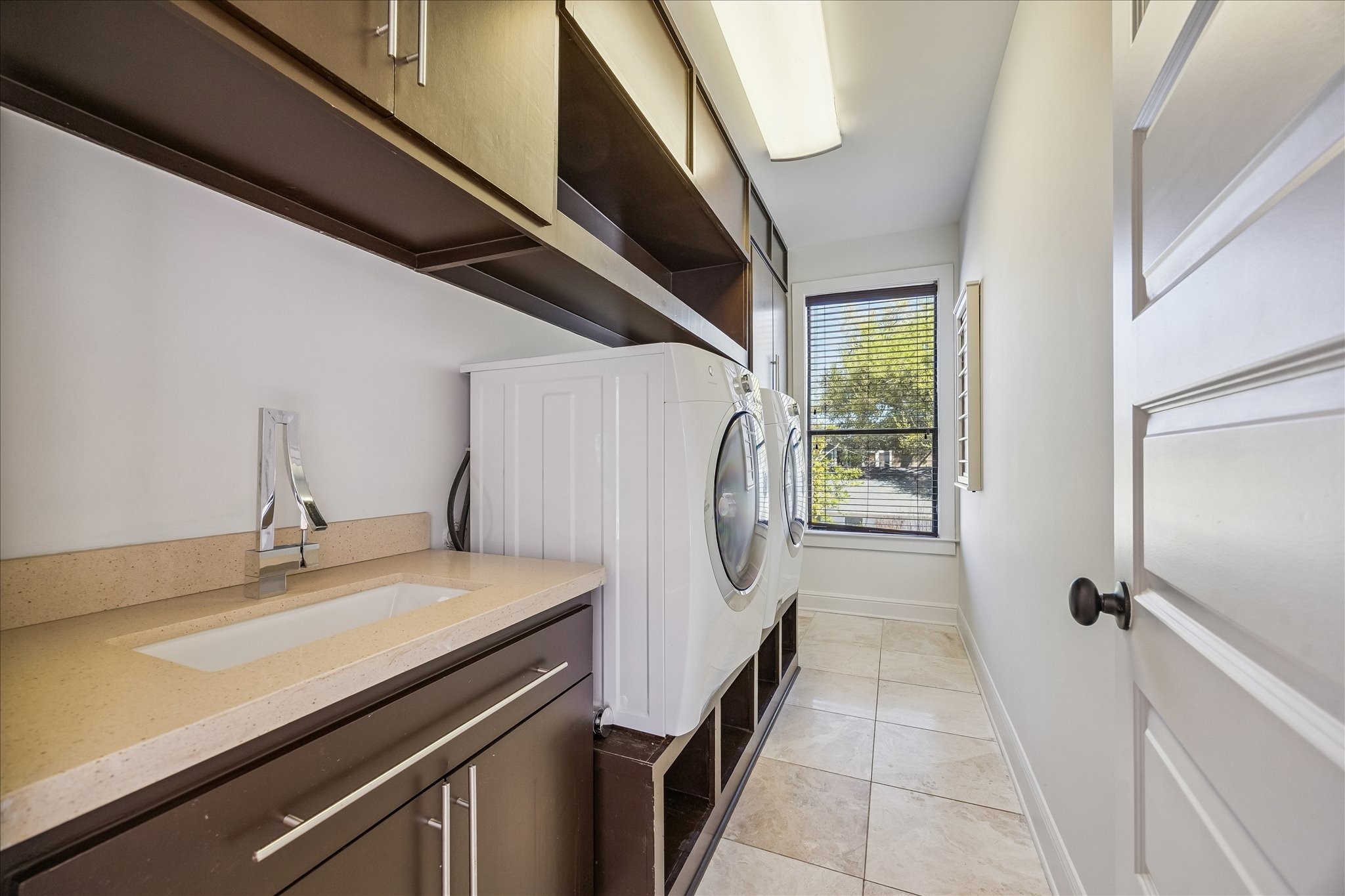  427 W 27th Street - 物件實景