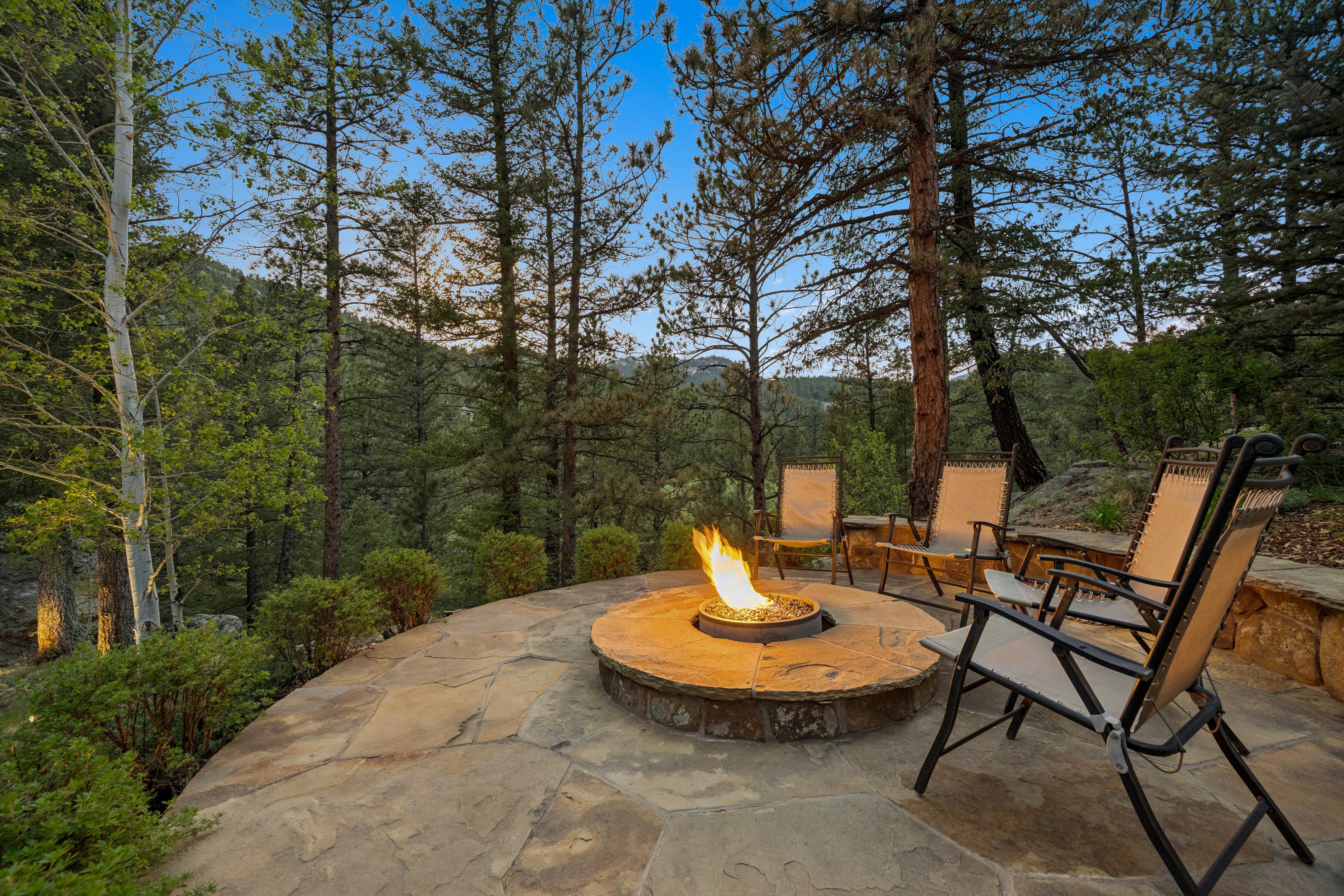  Luxury Mountain Estate in Celebrated Upper Bear Creek - 物件實景