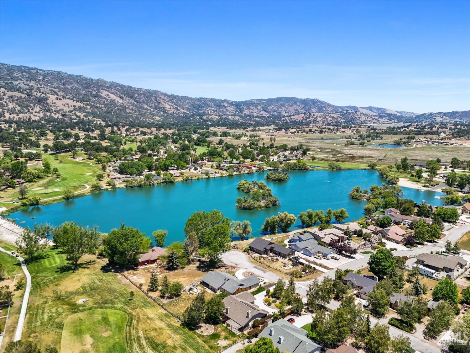 Tehachapi, California, 93561, United States, 3 Bedrooms Bedrooms, ,2 BathroomsBathrooms,Residential,For Sale,2049487