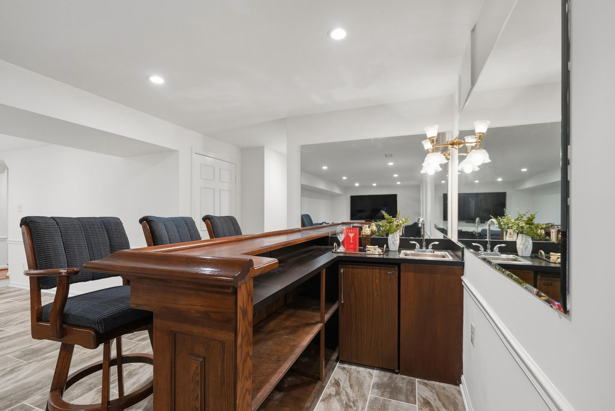  7905 Belleflower Drive, Springfield, VA, 22152 - 物件實景