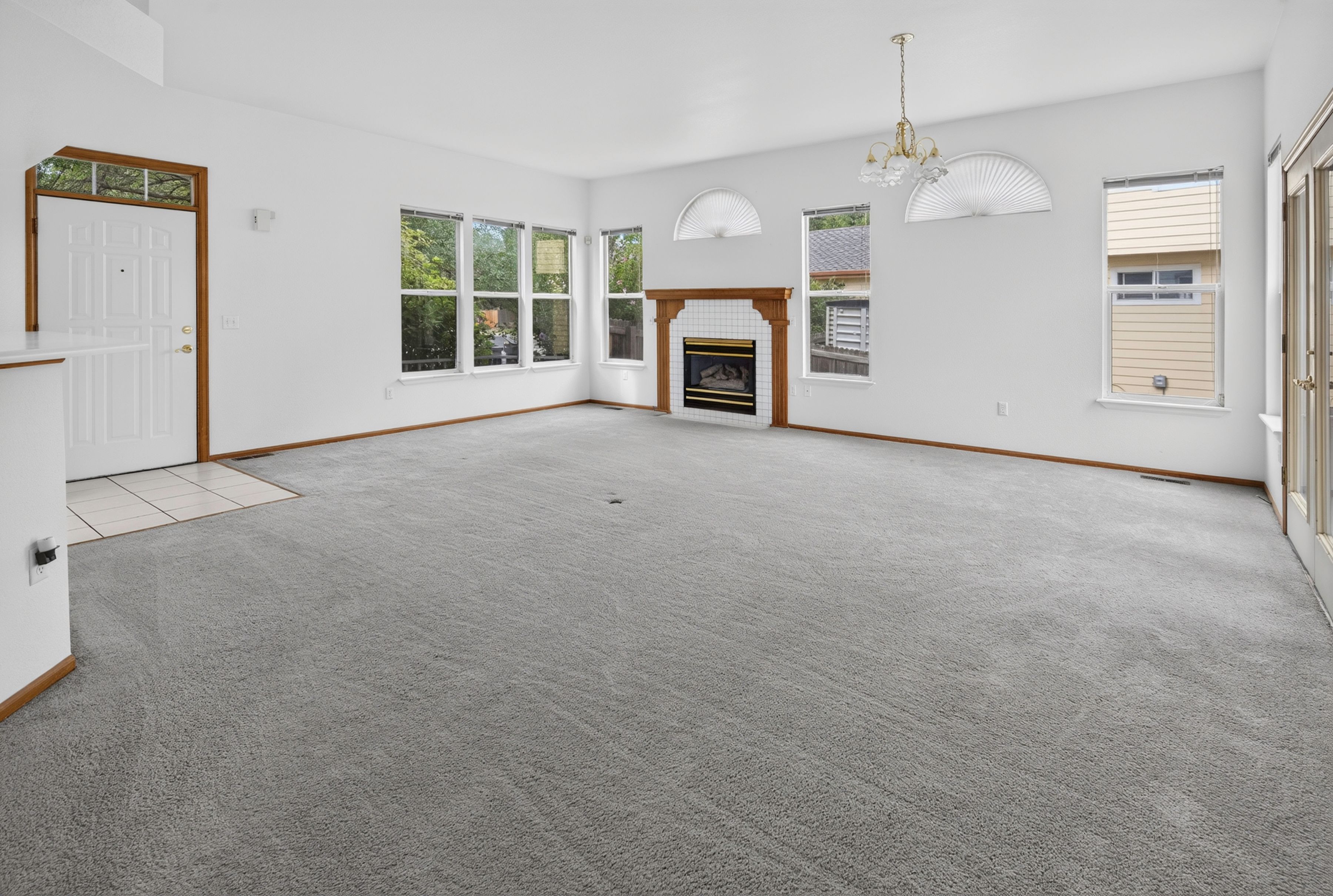  Lovingly Maintained Home in the Highly Sought-After Hunters Glen Community - 物件實景
