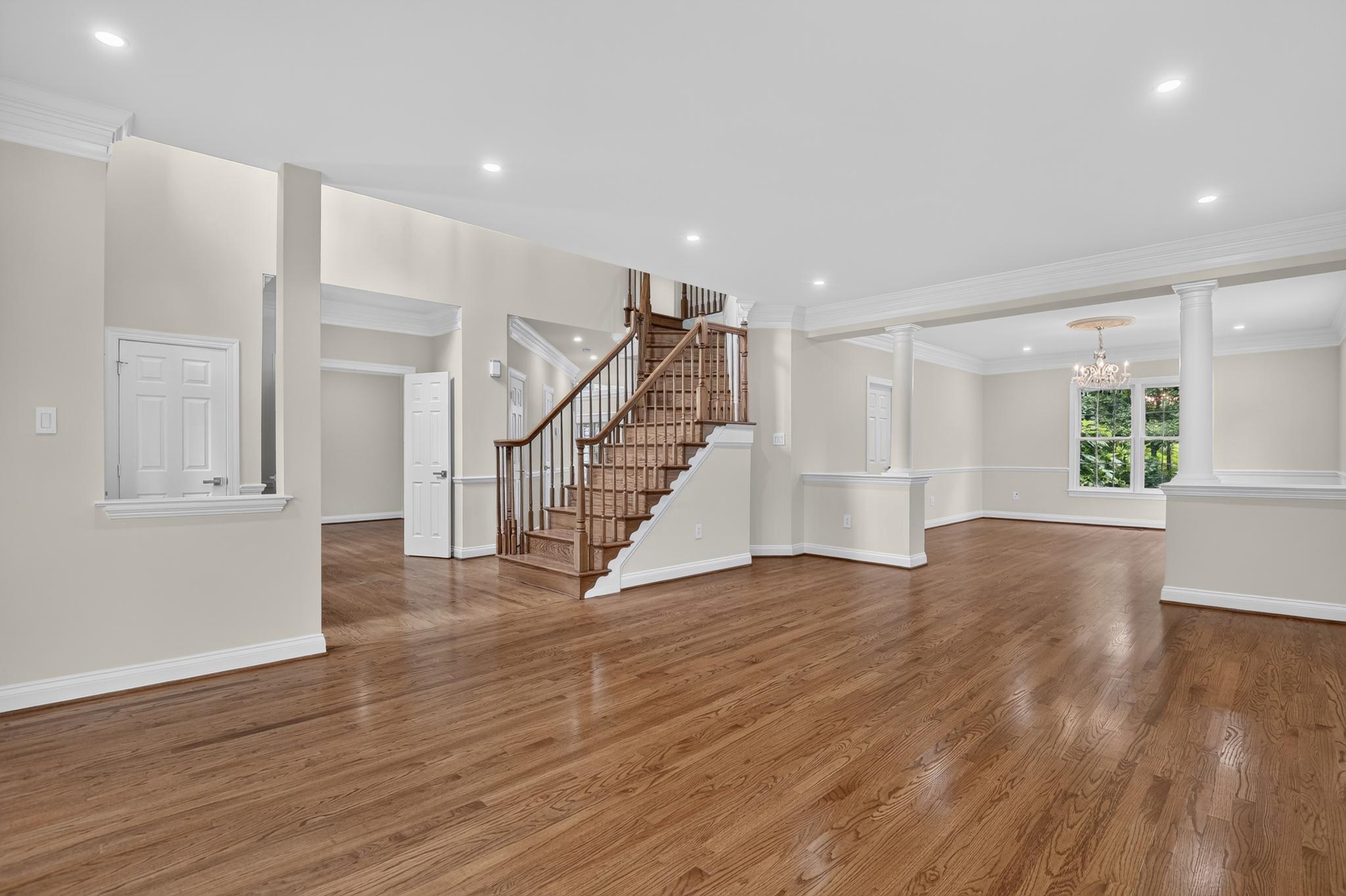  13621 Pine View Lane, Rockville, MD 20850 - 物件實景