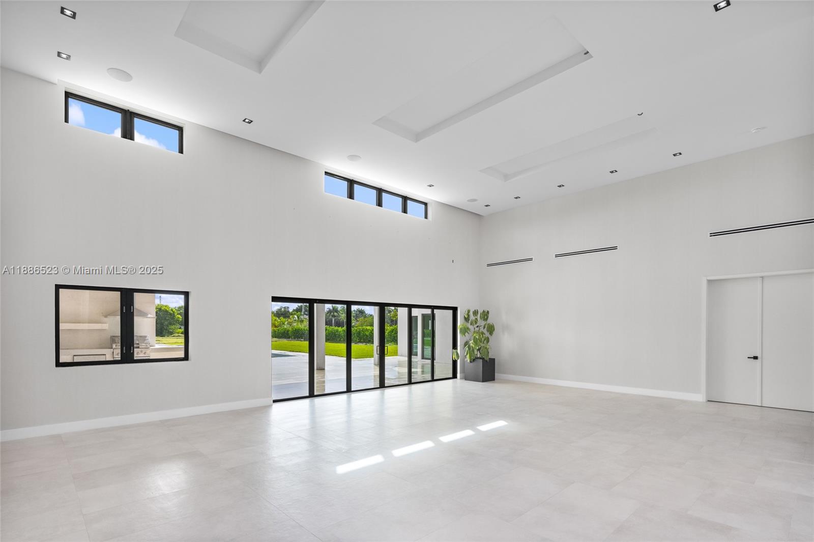 Southwest Ranches, Florida, 33331, United States, 6 Bedrooms Bedrooms, ,9 BathroomsBathrooms,Residential,For Sale,1955323