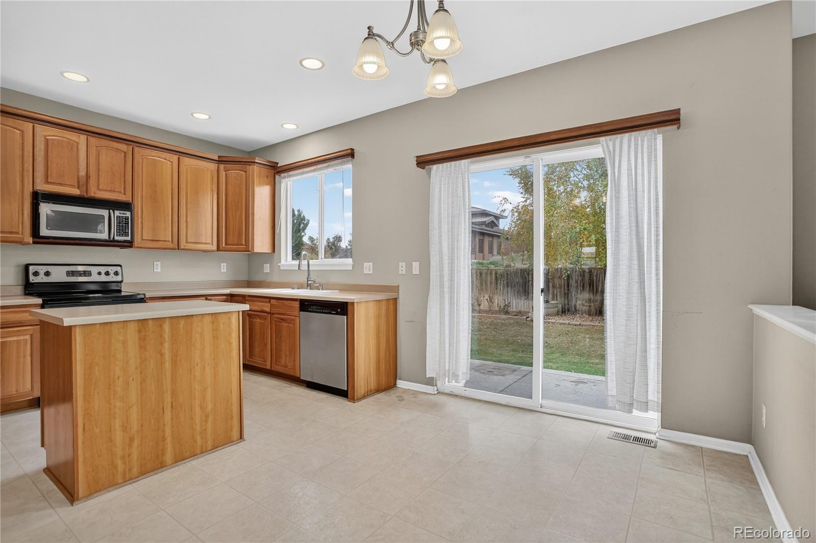 Commerce City, Colorado, 80022, United States, 3 Bedrooms Bedrooms, ,3 BathroomsBathrooms,Residential,For Sale,1989632