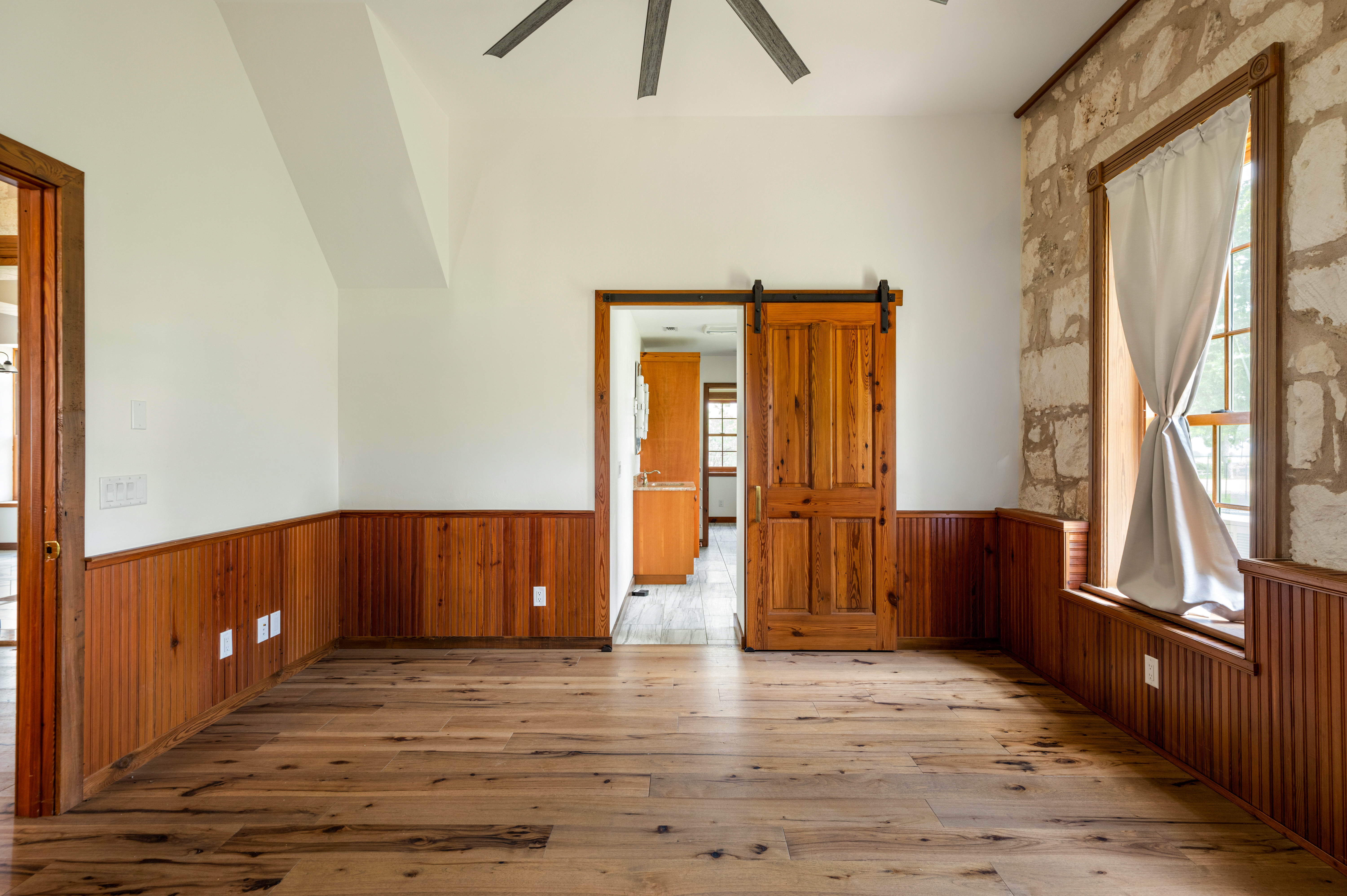  1461 South US Highway 87, Fredericksburg, TX 78624 - 物件實景