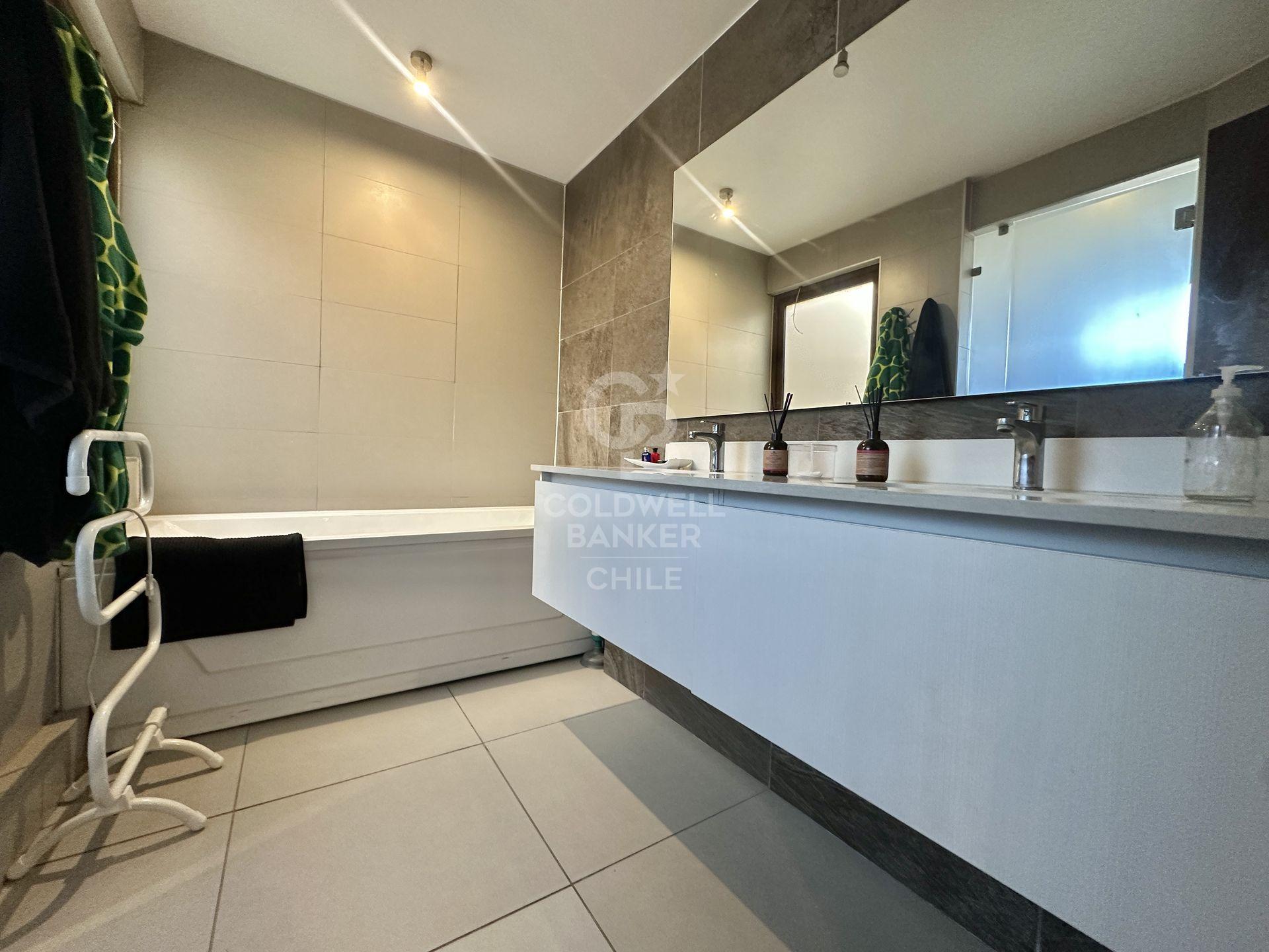 Lo Barnechea, Chile, 3 Bedrooms Bedrooms, ,3 BathroomsBathrooms,Residential,For Sale,1876912