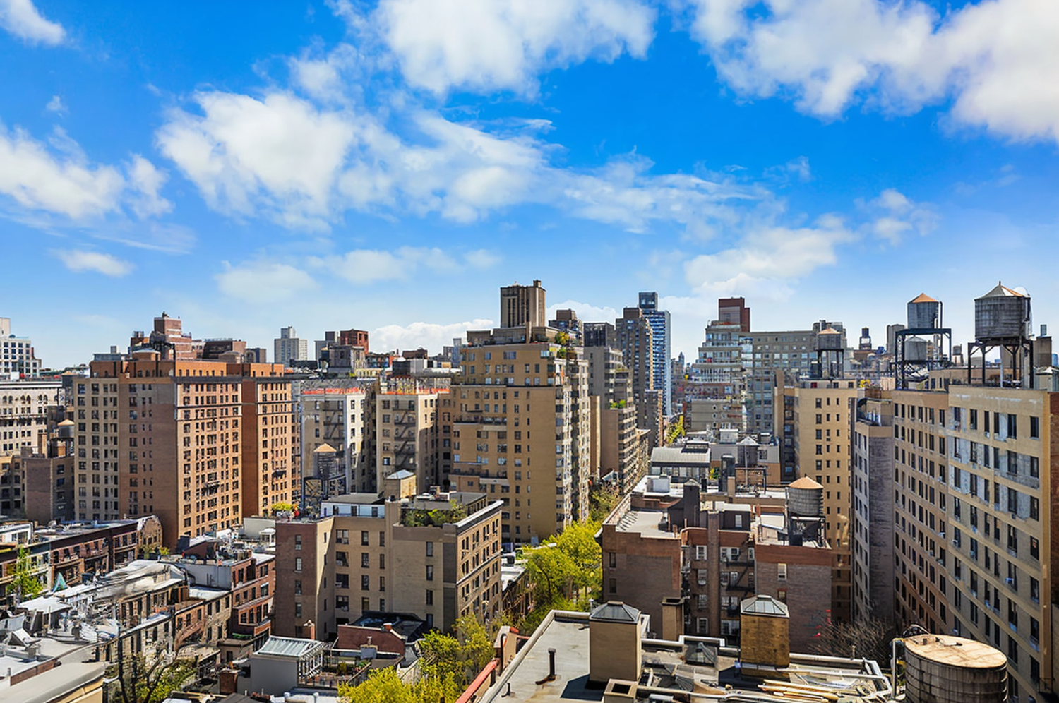 New York City, New York, 10024, United States, 4 Bedrooms Bedrooms, ,3 BathroomsBathrooms,Residential,For Sale,1760875