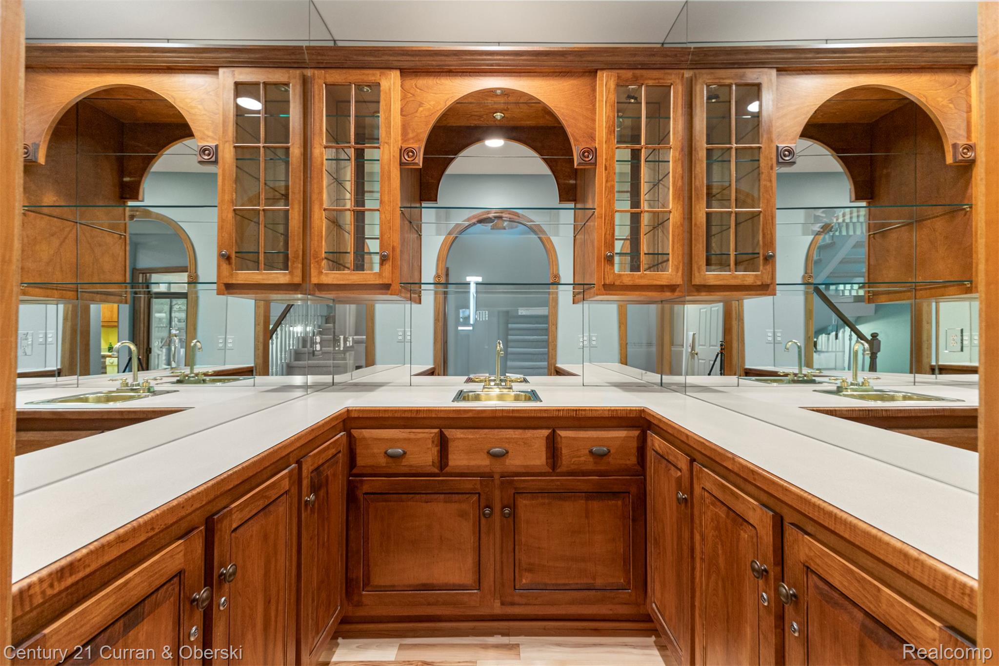 Shelby Charter Township, Michigan, 48316, United States, 2 Bedrooms Bedrooms, ,4 BathroomsBathrooms,Residential,For Sale,1977088