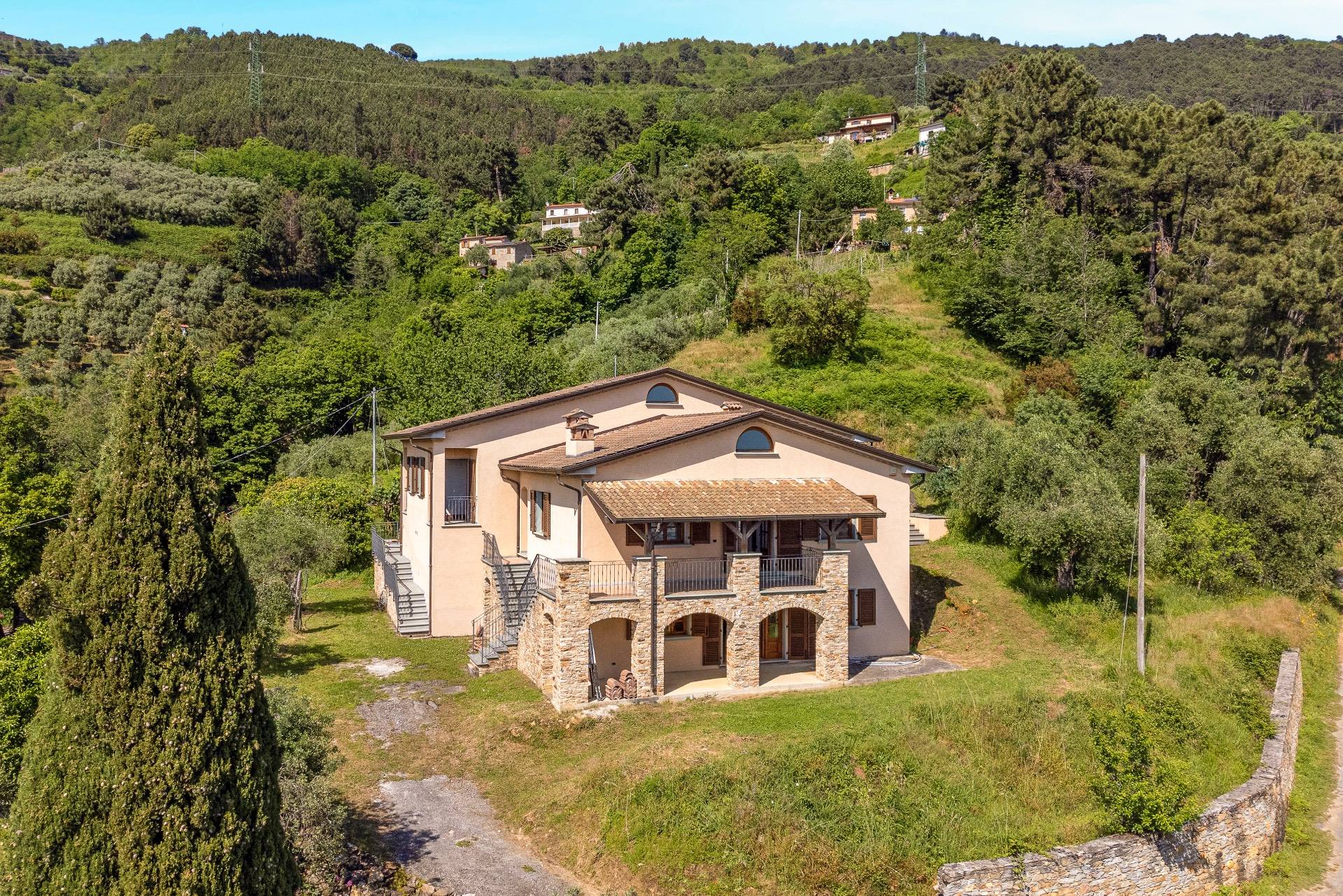 Via Pescino, Pietrasanta, Lucca, 55045, IT, 4 Bedrooms Bedrooms, ,4 BathroomsBathrooms,Residential,For Sale,Via Pescino,1534158