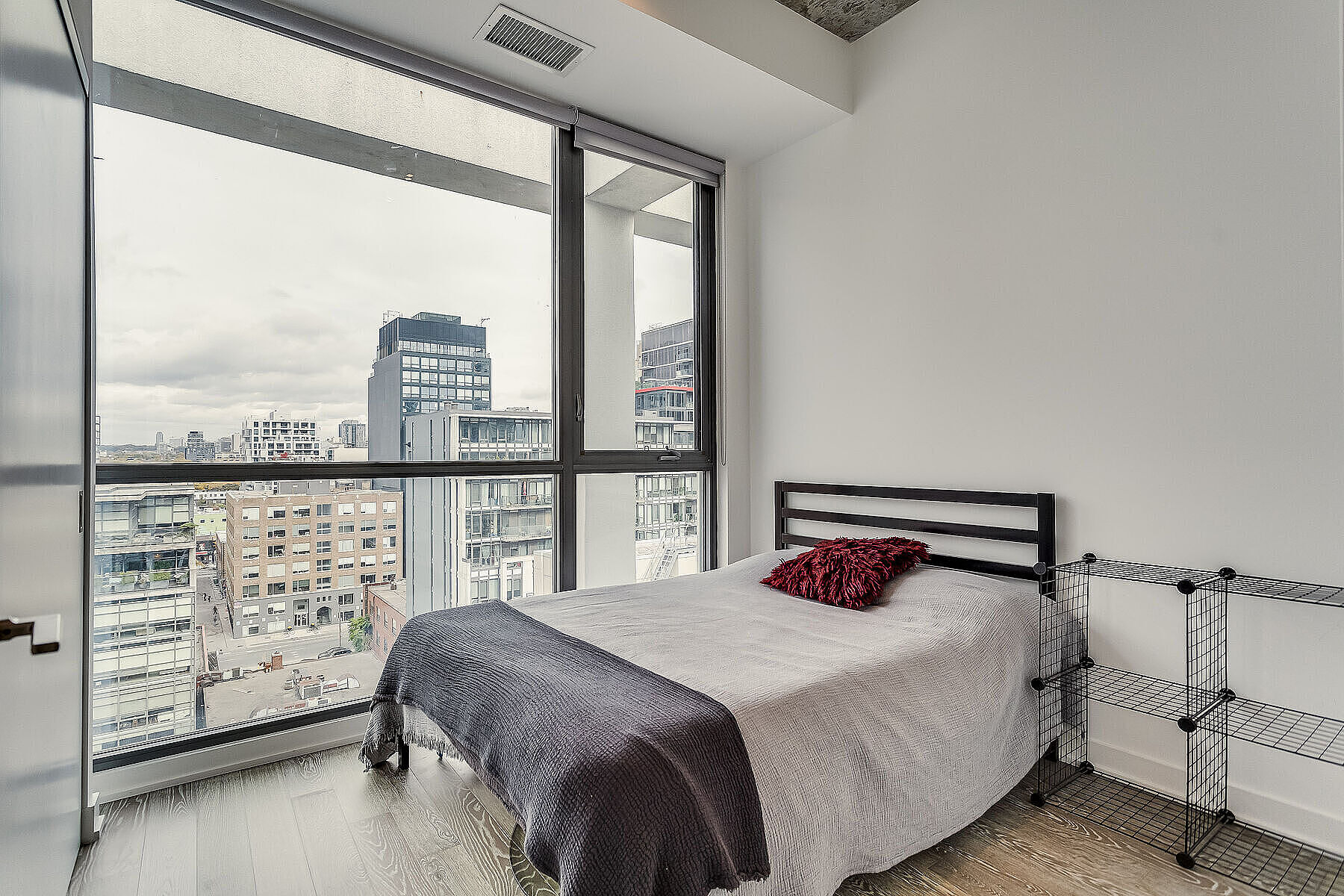  Sophisticated and Spacious - 物件實景