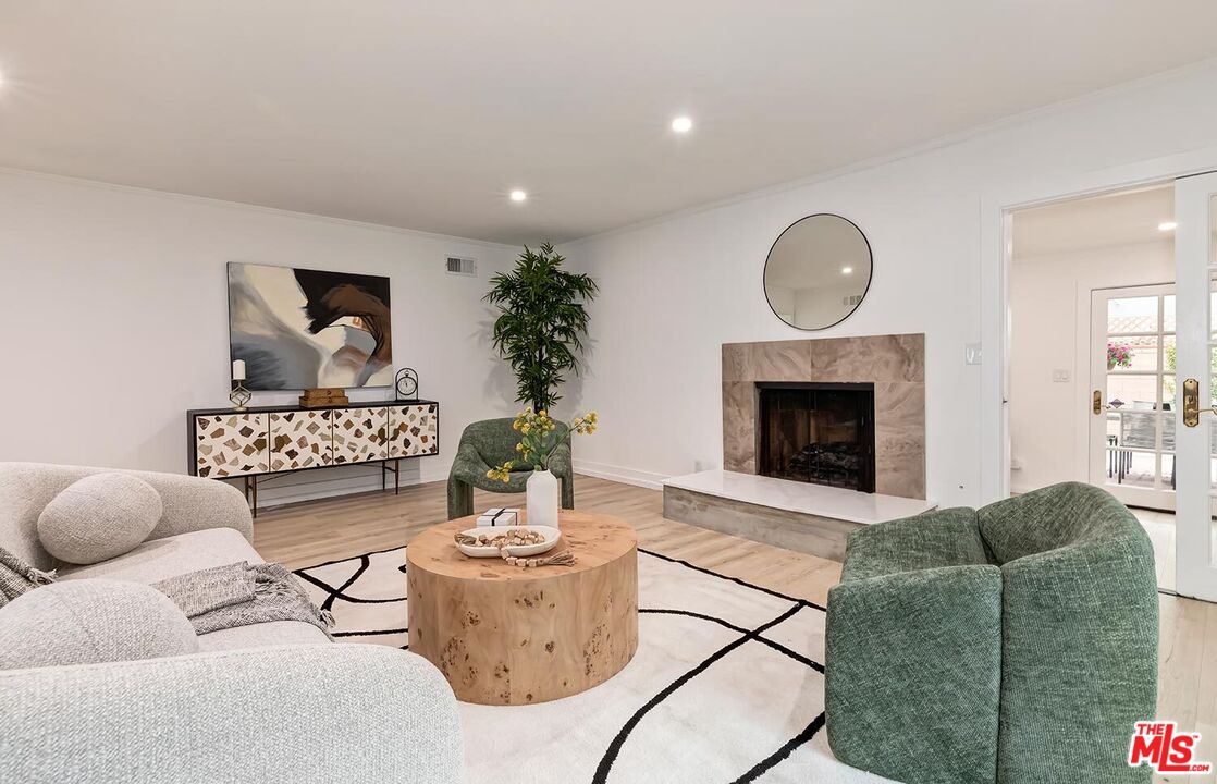 Los Angeles, California, 90064, United States, 3 Bedrooms Bedrooms, ,2 BathroomsBathrooms,Residential,For Sale,1777643