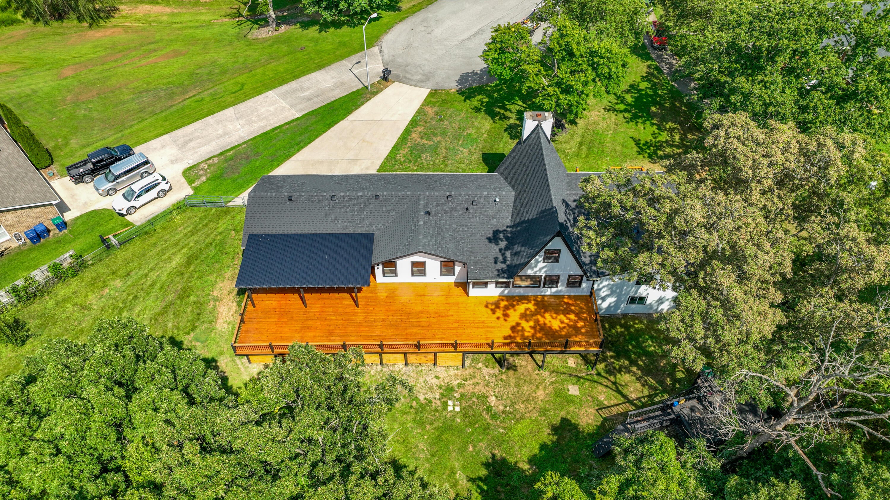 Berea, Kentucky, 40403, United States, 4 Bedrooms Bedrooms, ,4 BathroomsBathrooms,Residential,For Sale,1979235