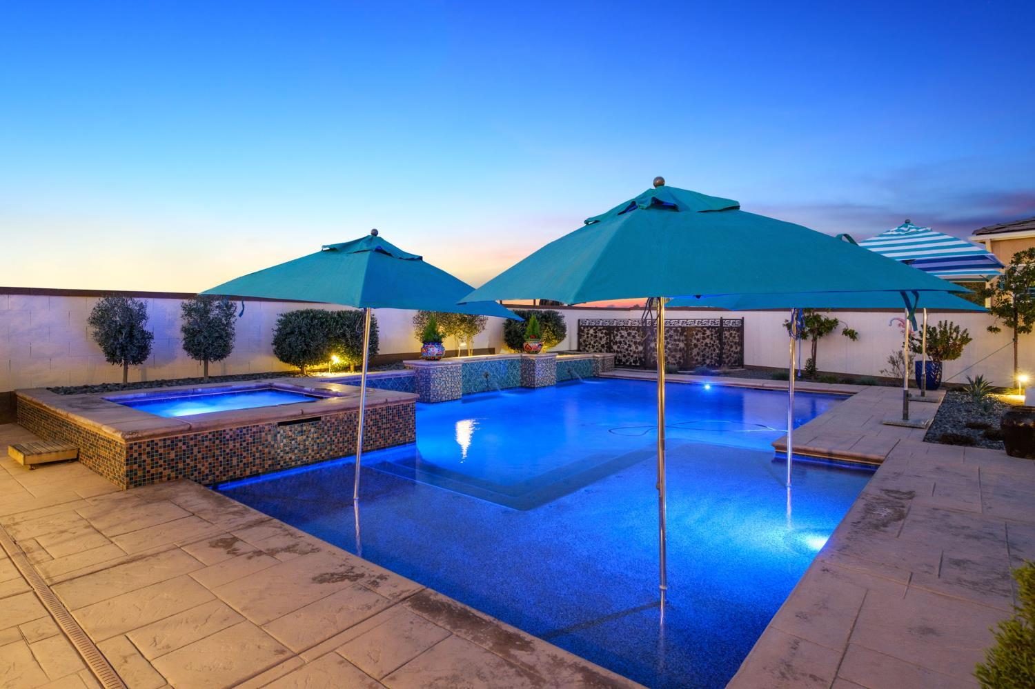 Clovis, California, 93619, United States, 6 Bedrooms Bedrooms, ,4 BathroomsBathrooms,Residential,For Sale,2005151