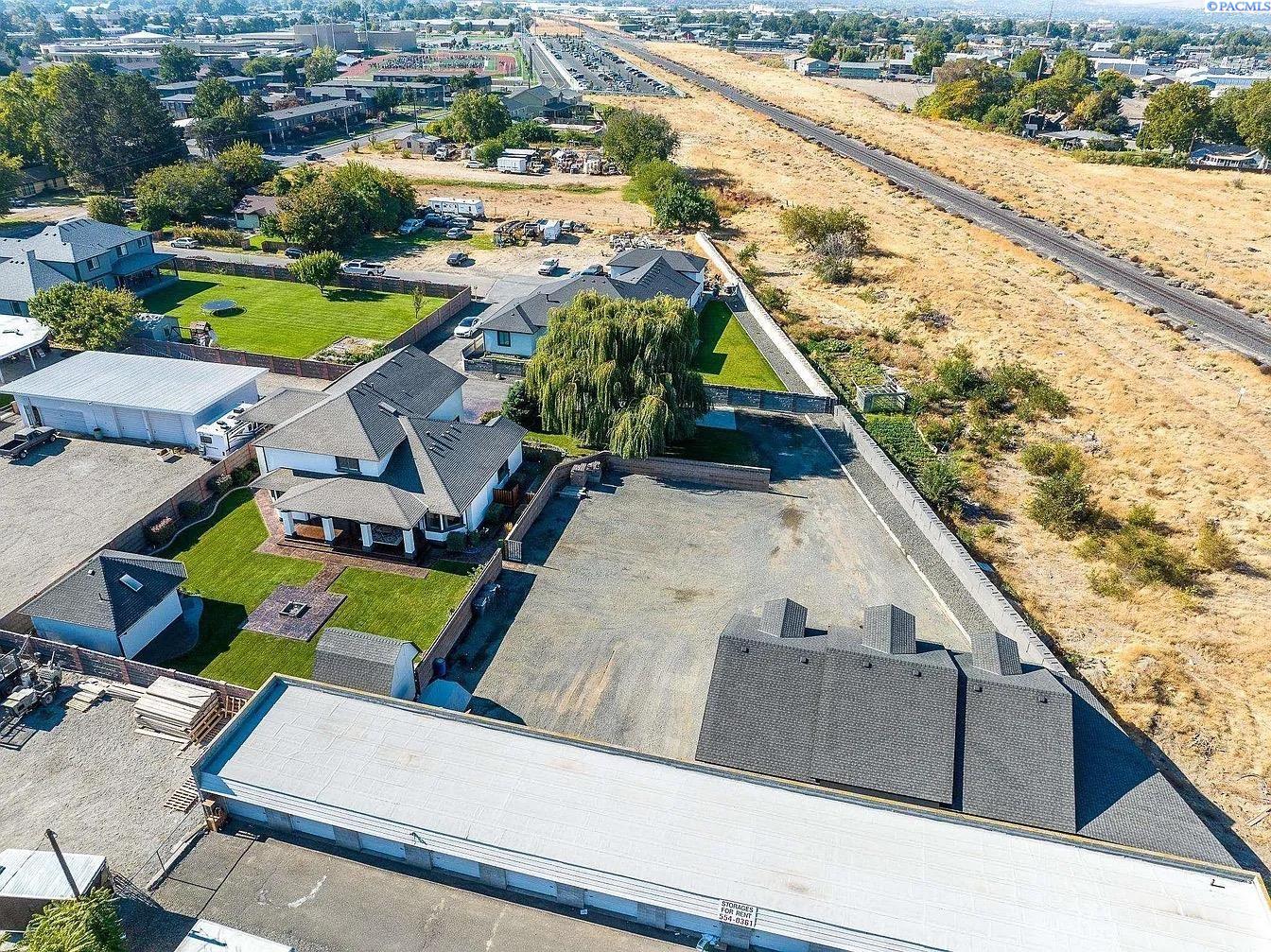 Kennewick, Washington, 99336, United States, 7 Bedrooms Bedrooms, ,7 BathroomsBathrooms,Residential,For Sale,1990805