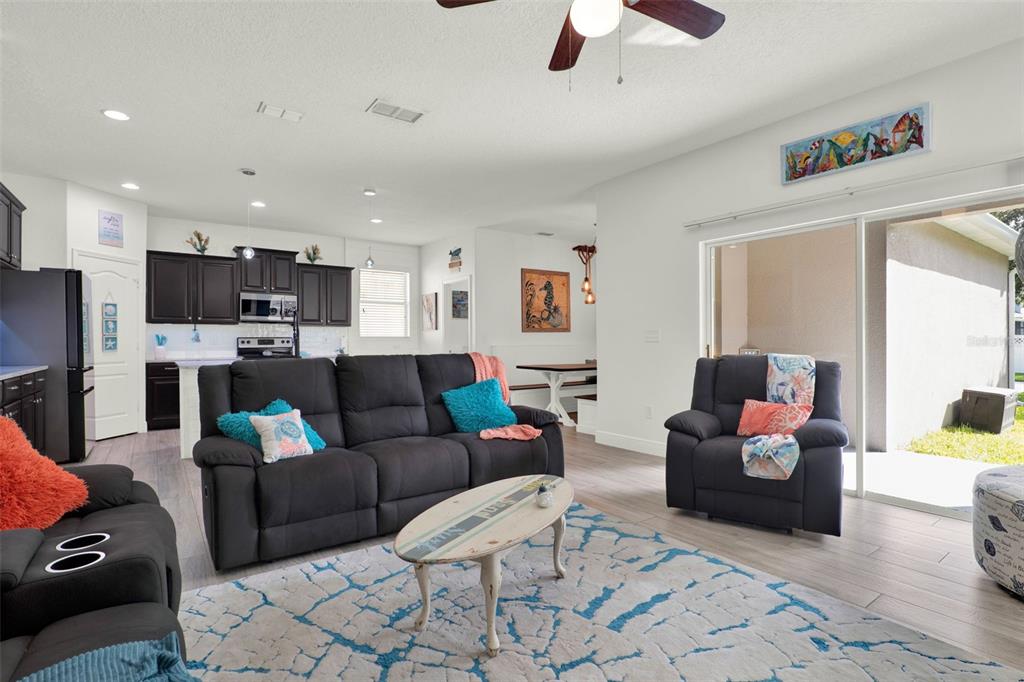 Winter Garden, Florida, 34787, United States, 6 Bedrooms Bedrooms, ,3 BathroomsBathrooms,Residential,For Sale,1907719