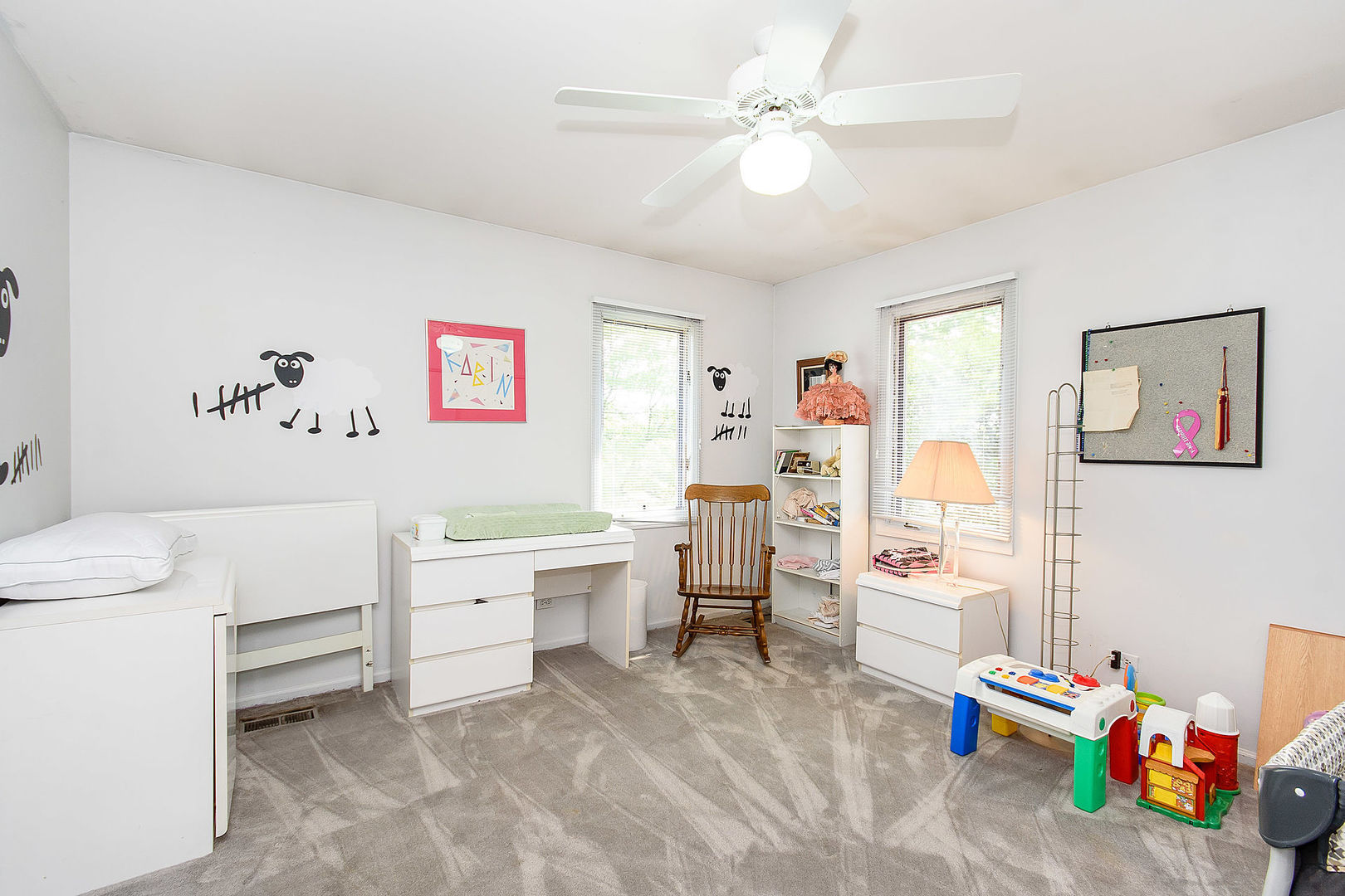Deerfield, Illinois, 60015, United States, 4 Bedrooms Bedrooms, ,3 BathroomsBathrooms,Residential,For Sale,1866980