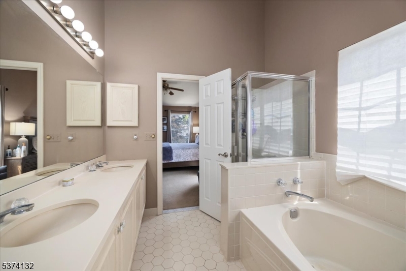 Branchburg Twp., New Jersey, 08876, United States, 3 Bedrooms Bedrooms, ,3 BathroomsBathrooms,Residential,For Sale,1903879