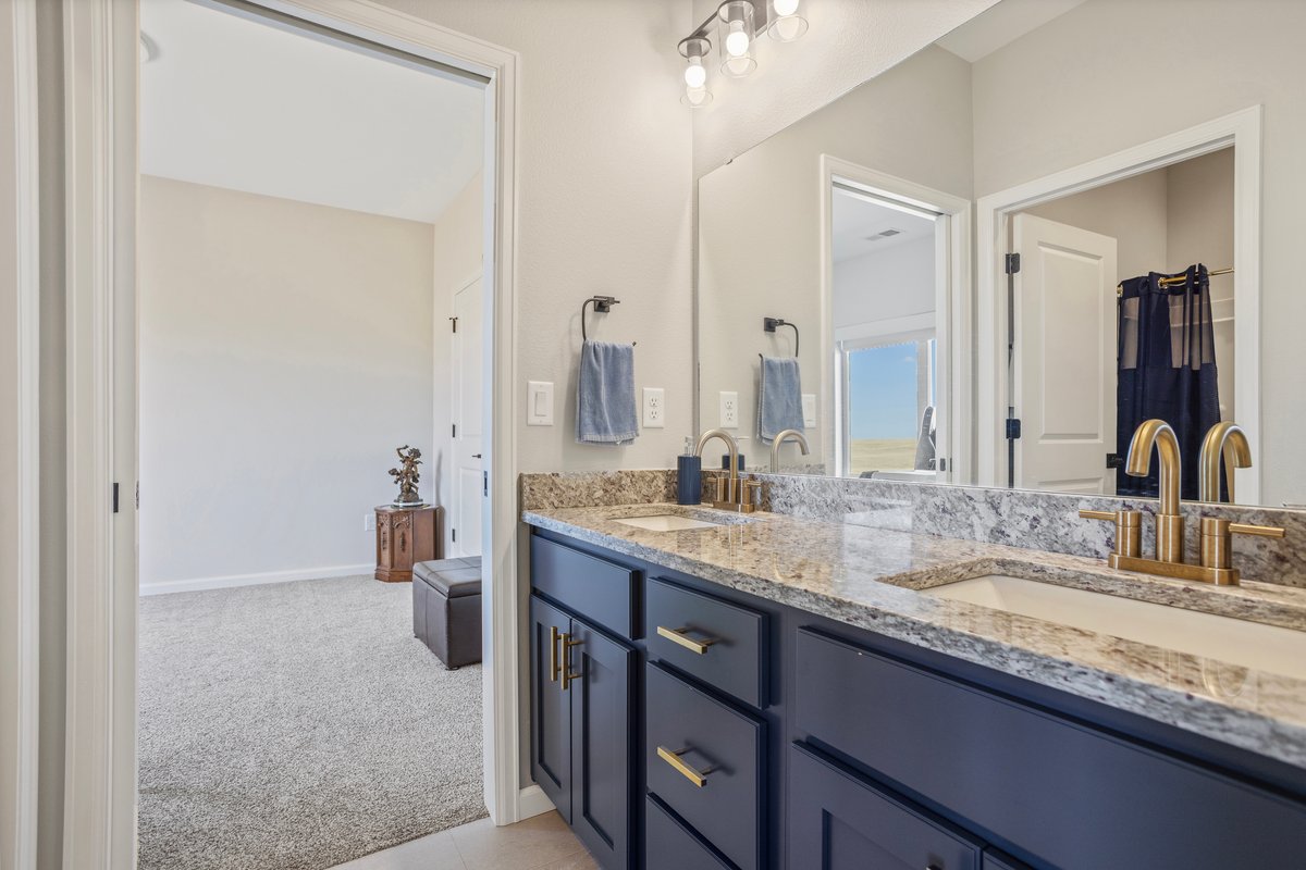 Cheyenne, Wyoming, 82009, United States, 5 Bedrooms Bedrooms, ,3 BathroomsBathrooms,Residential,For Sale,1982356