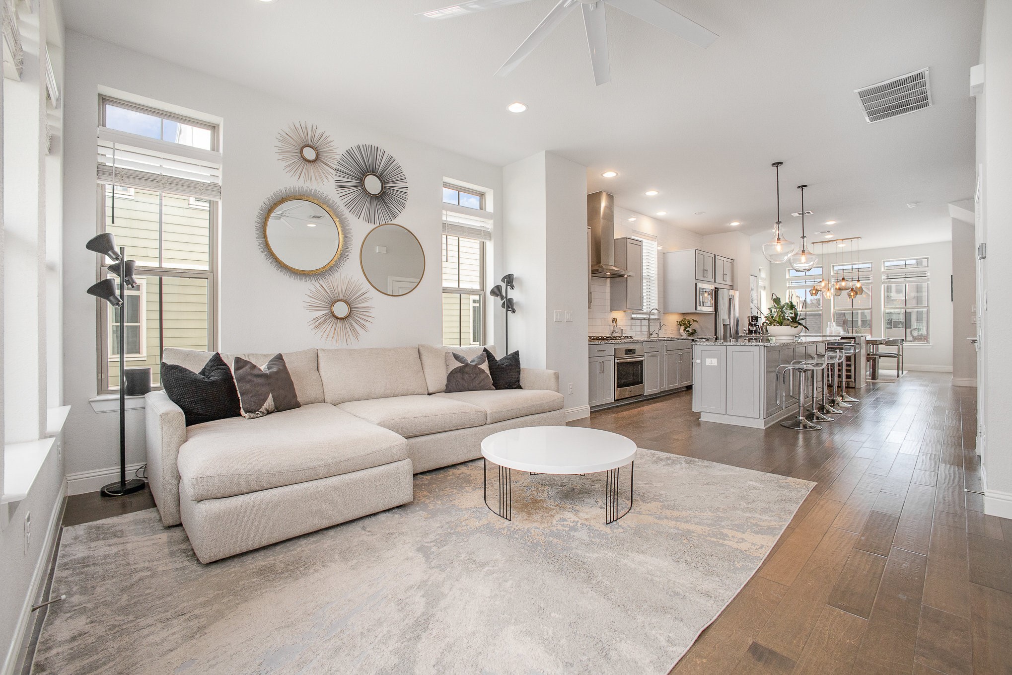 Dallas, Texas, 75212, United States, 3 Bedrooms Bedrooms, ,4 BathroomsBathrooms,Residential,For Sale,1760798