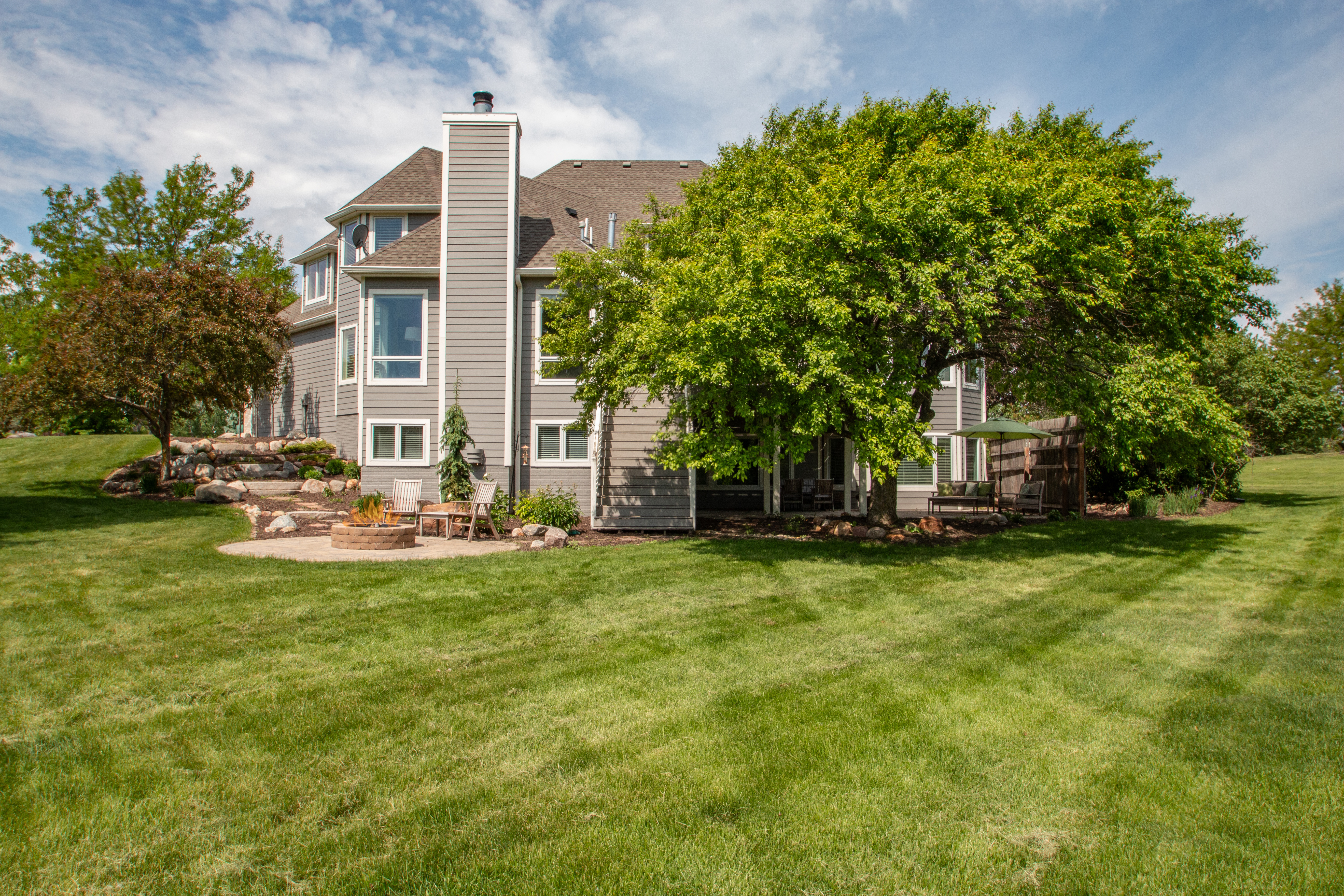 Jefferson, South Dakota, 57038, United States, 5 Bedrooms Bedrooms, ,5 BathroomsBathrooms,Residential,For Sale,1930166