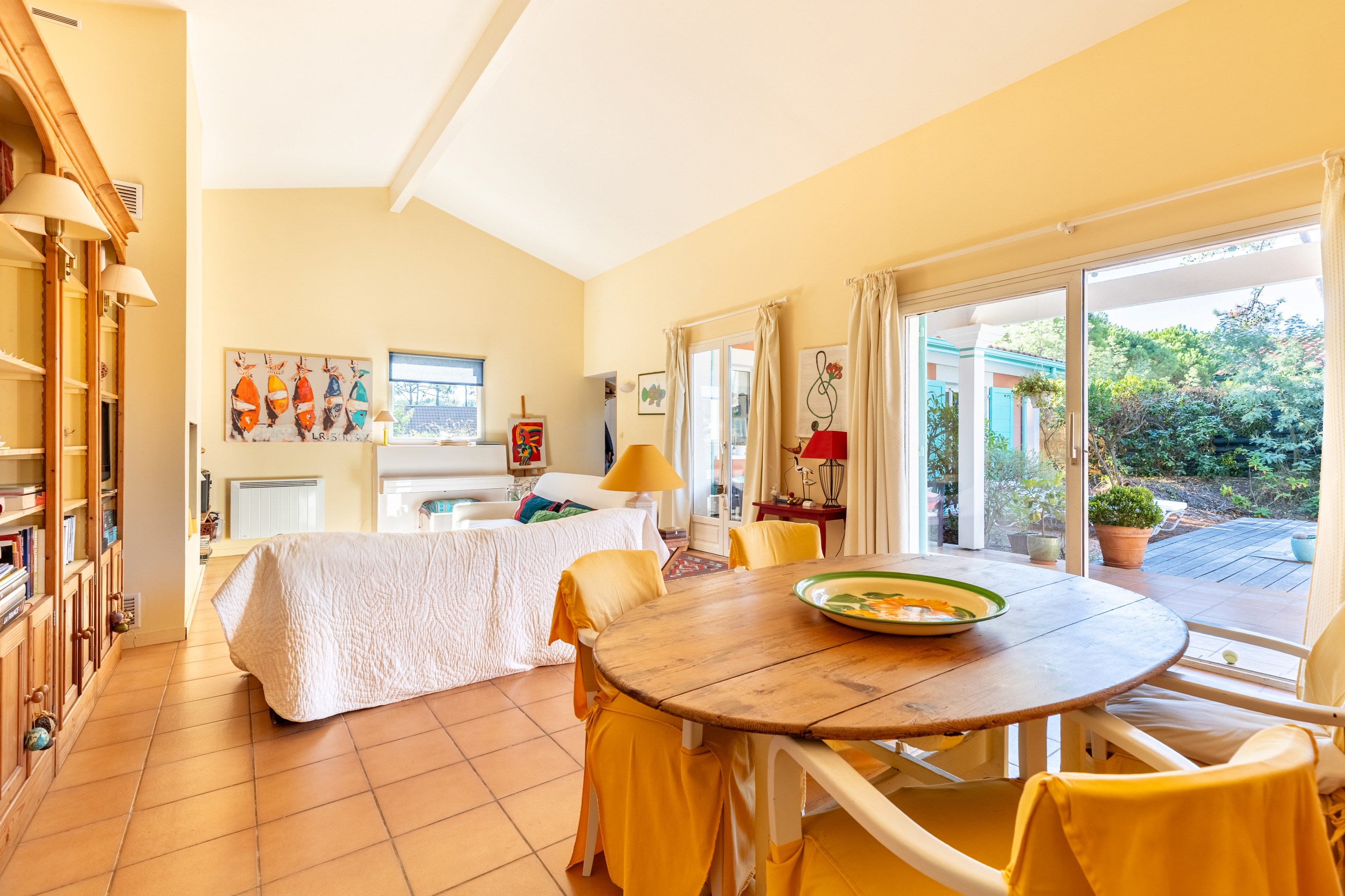  LES VALLONS DU FERRET – SINGLE-LEVEL HOUSE WITH SWIMMING POOL IN A QUIET LOCATI… - 物件實景