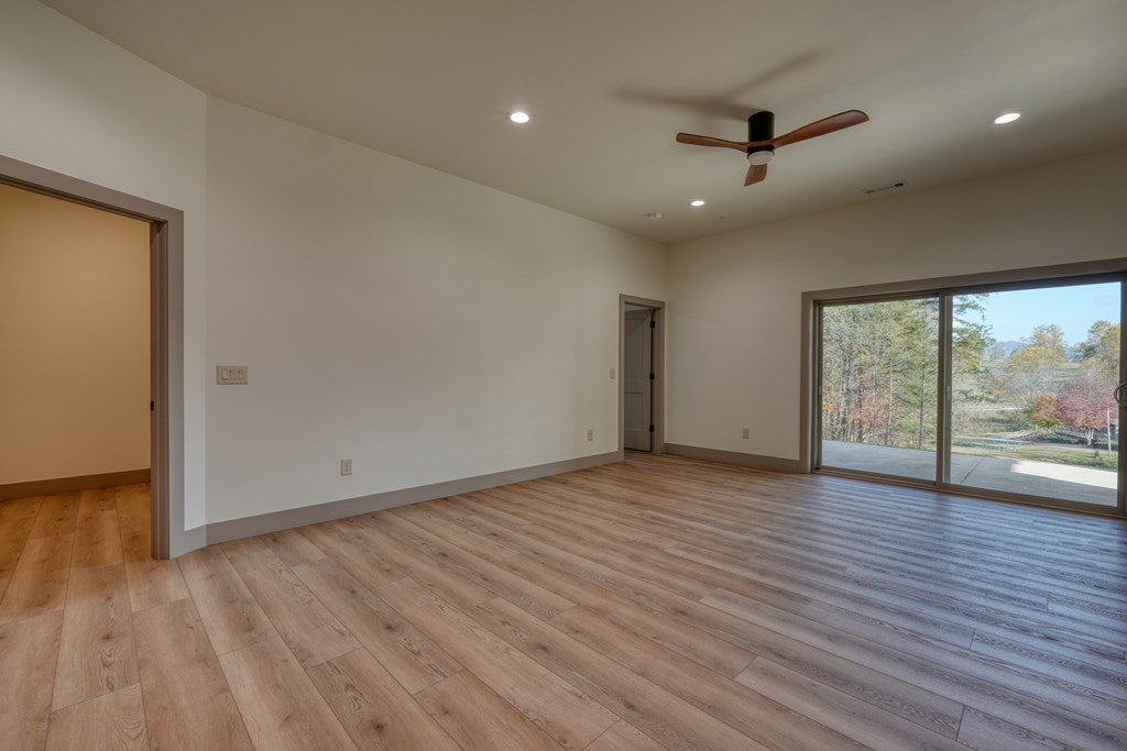 Hayesville, North Carolina, 28904, United States, 3 Bedrooms Bedrooms, ,4 BathroomsBathrooms,Residential,For Sale,1839913