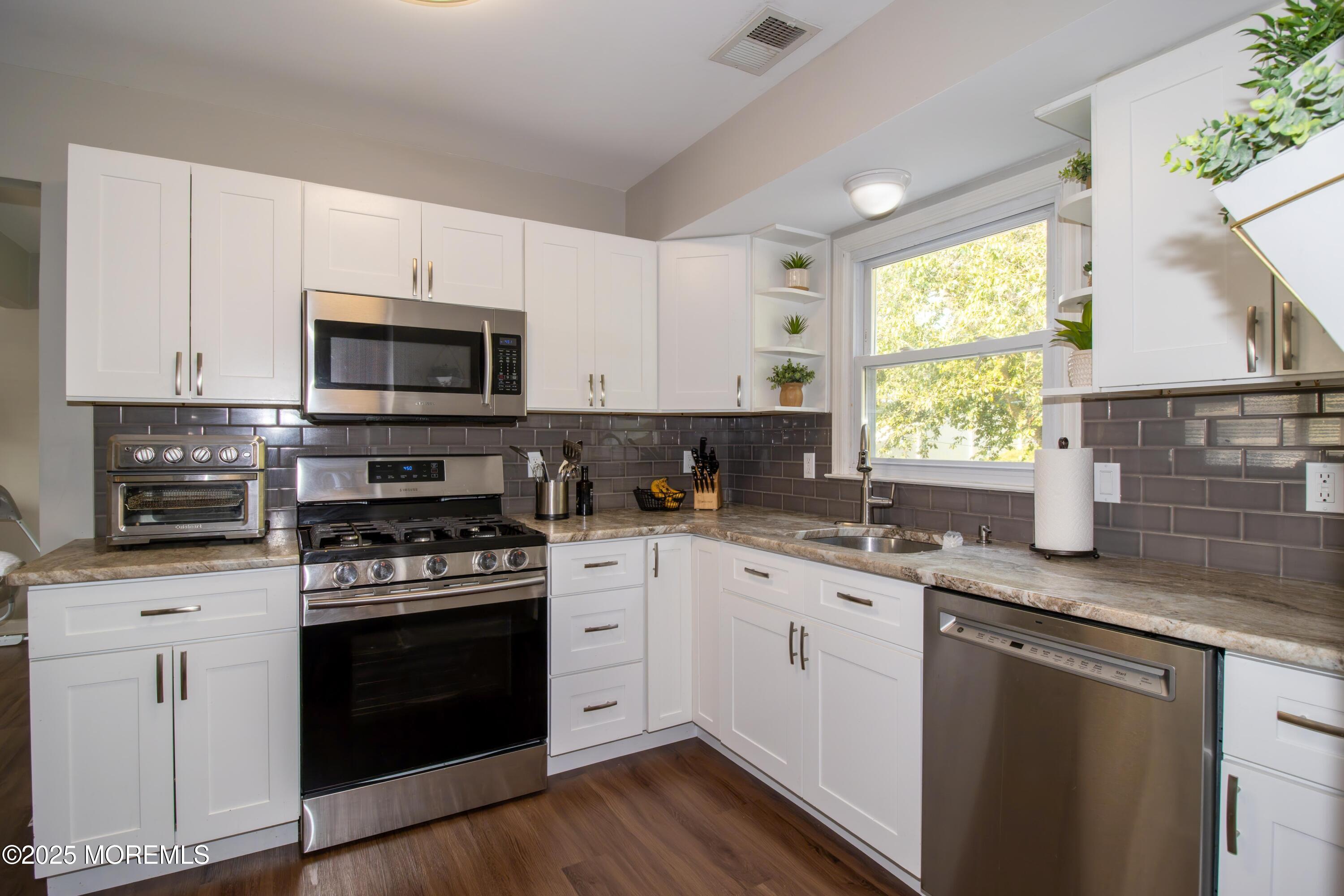 Brick, New Jersey, 08724, United States, 3 Bedrooms Bedrooms, ,2 BathroomsBathrooms,Residential,For Sale,1881353
