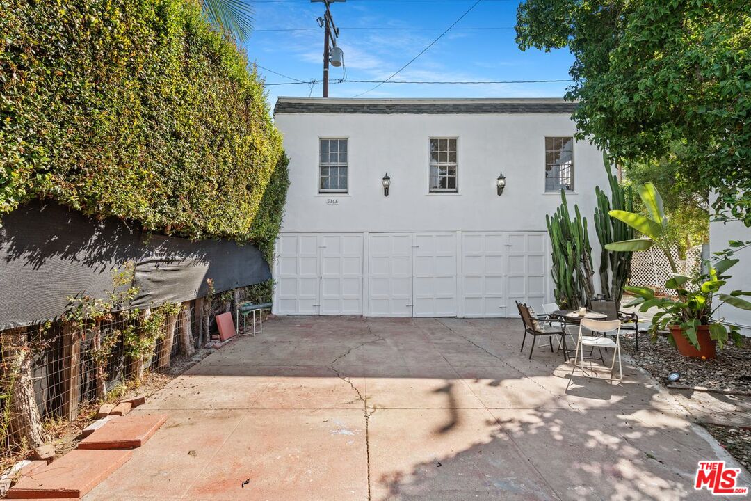 West Hollywood, California, 90046, United States, 4 Bedrooms Bedrooms, ,4 BathroomsBathrooms,Residential,For Sale,1840253