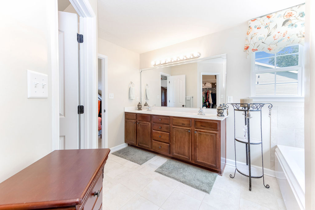 Chesapeake, Virginia, 23322, United States, 6 Bedrooms Bedrooms, ,3 BathroomsBathrooms,Residential,For Sale,1927951