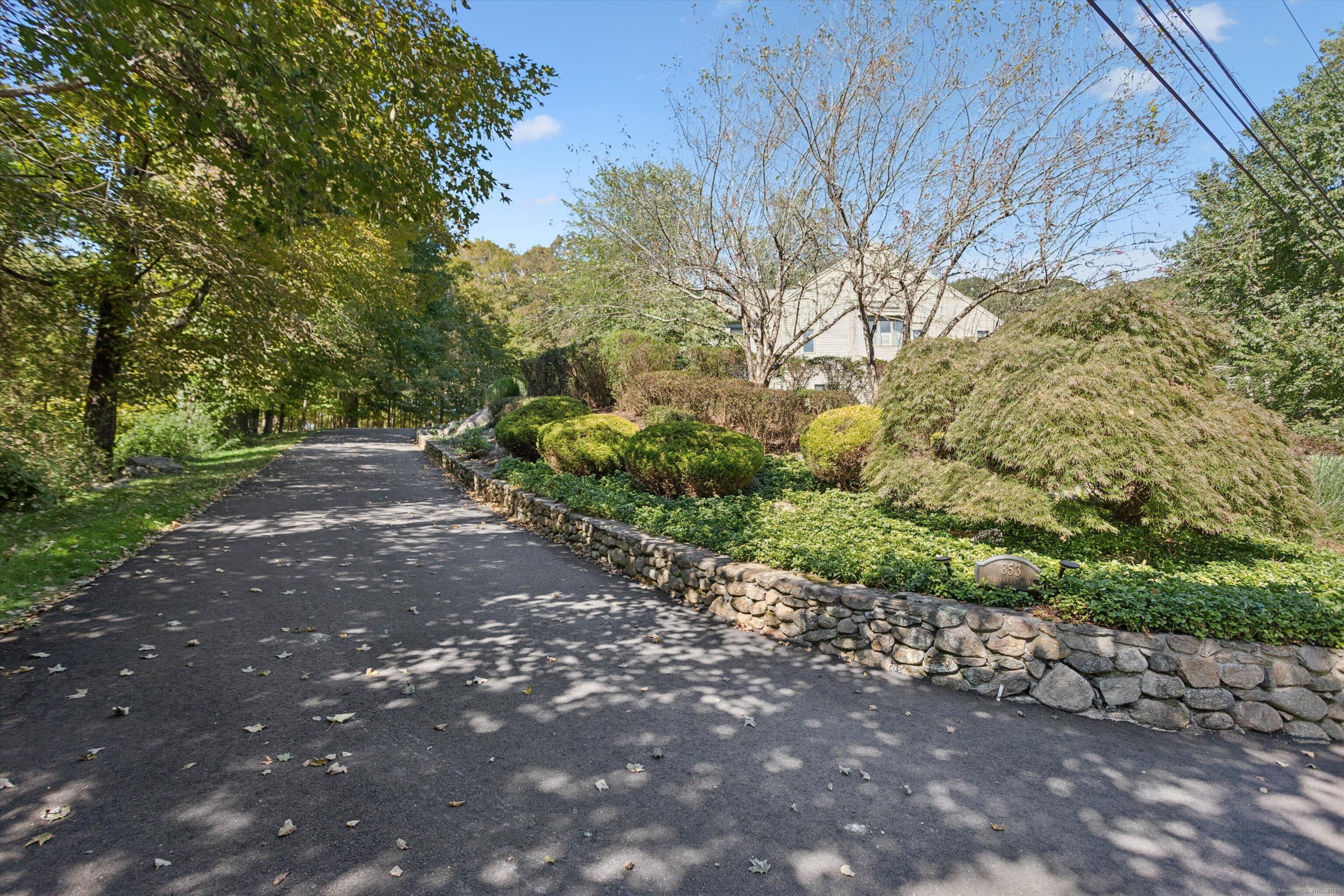 Stamford, Connecticut, 06903, United States, 5 Bedrooms Bedrooms, ,5 BathroomsBathrooms,Residential,For Sale,1976507