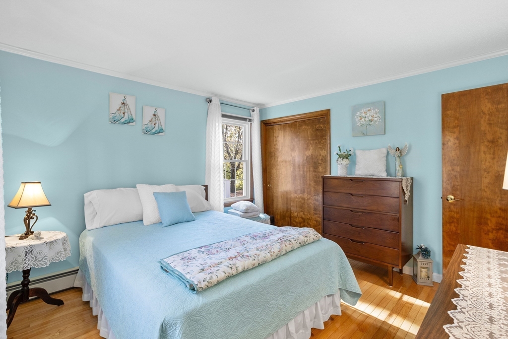 Methuen, Massachusetts, 01844, United States, 3 Bedrooms Bedrooms, ,1 BathroomBathrooms,Residential,For Sale,1981024