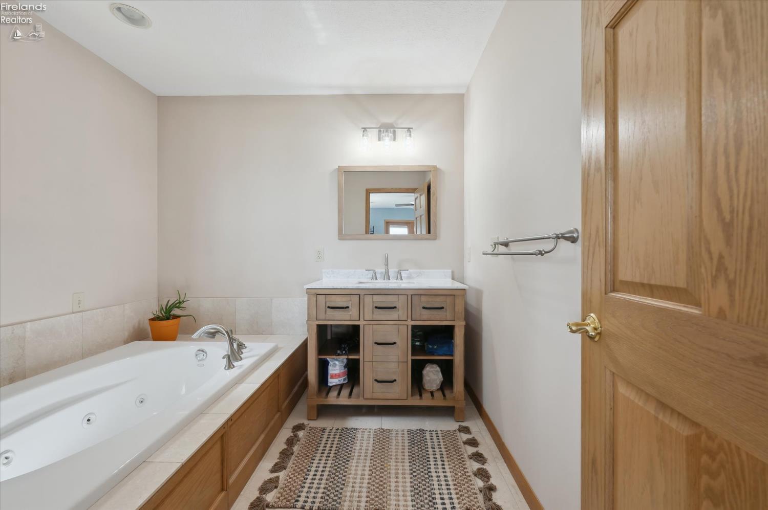 Put-In-Bay, Ohio, 43456, United States, 5 Bedrooms Bedrooms, ,3 BathroomsBathrooms,Residential,For Sale,1979918