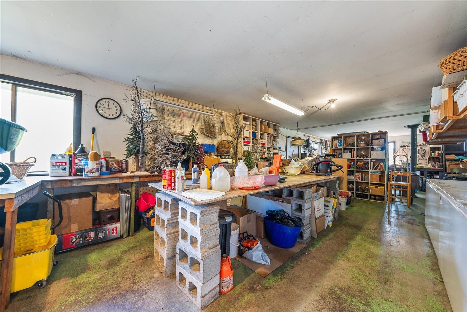 Colville, Washington, 99114, United States, 5 Bedrooms Bedrooms, ,3 BathroomsBathrooms,Residential,For Sale,2049319