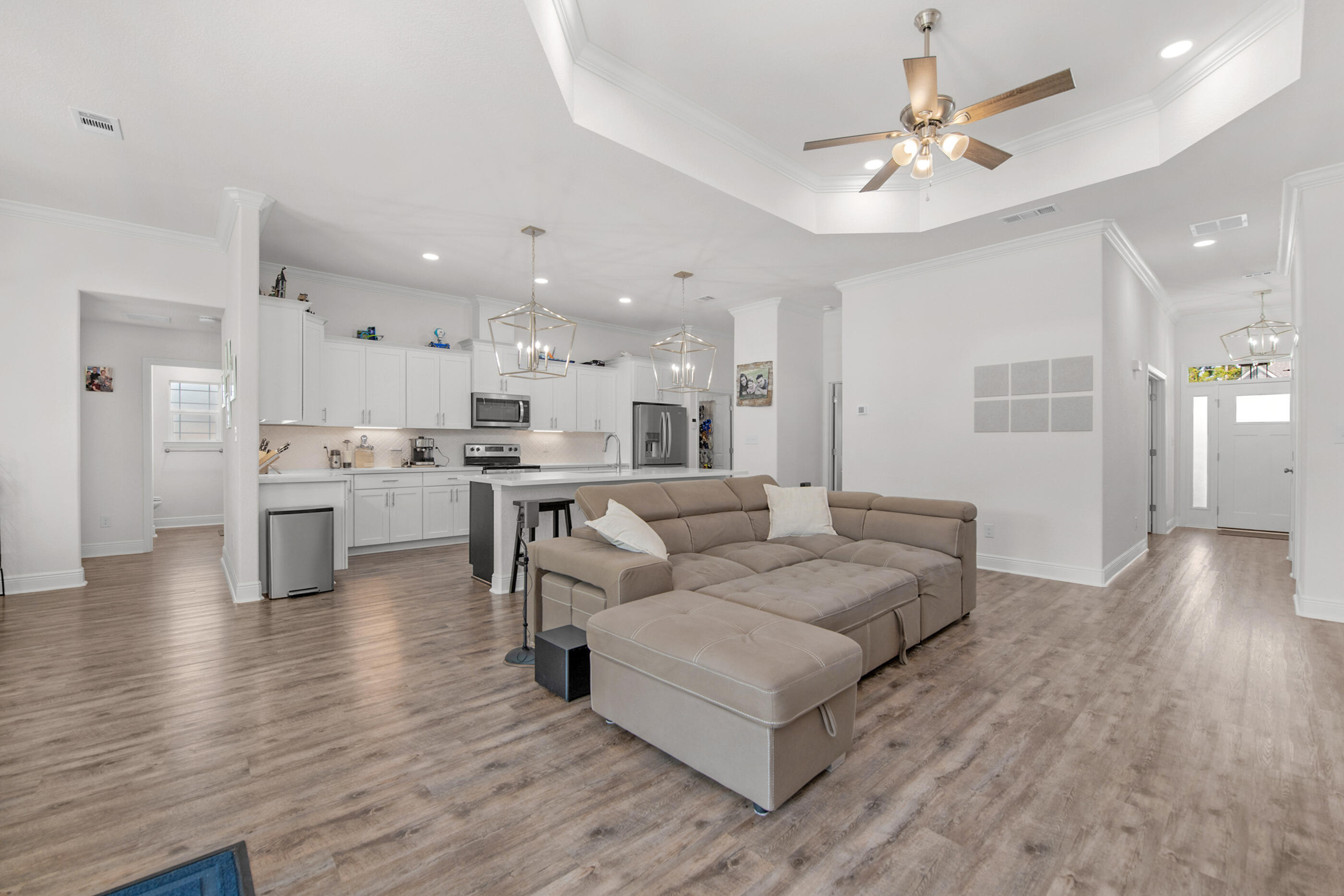 Gulf Breeze, Florida, 32563, United States, 5 Bedrooms Bedrooms, ,3 BathroomsBathrooms,Residential,For Sale,1950395