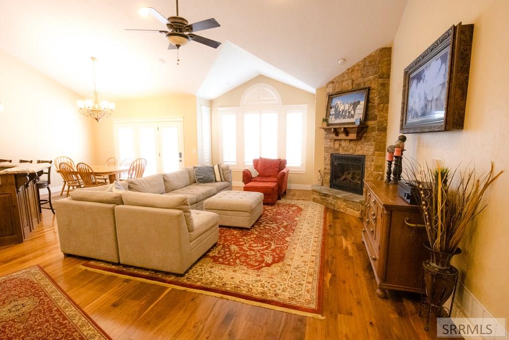 REXBURG, Idaho, 83440, United States, 4 Bedrooms Bedrooms, ,3 BathroomsBathrooms,Residential,For Sale,1944938
