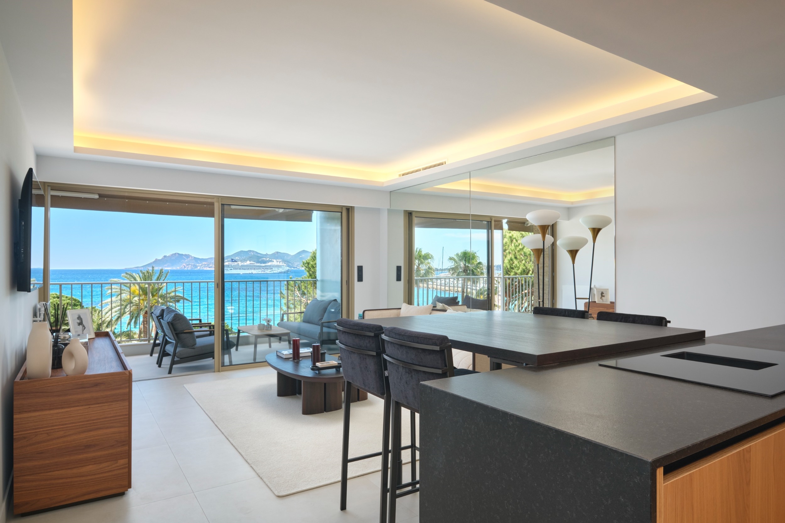  Cannes Croisette, 2-beds apartment with stunning sea view - Perfect condition. - 物件實景