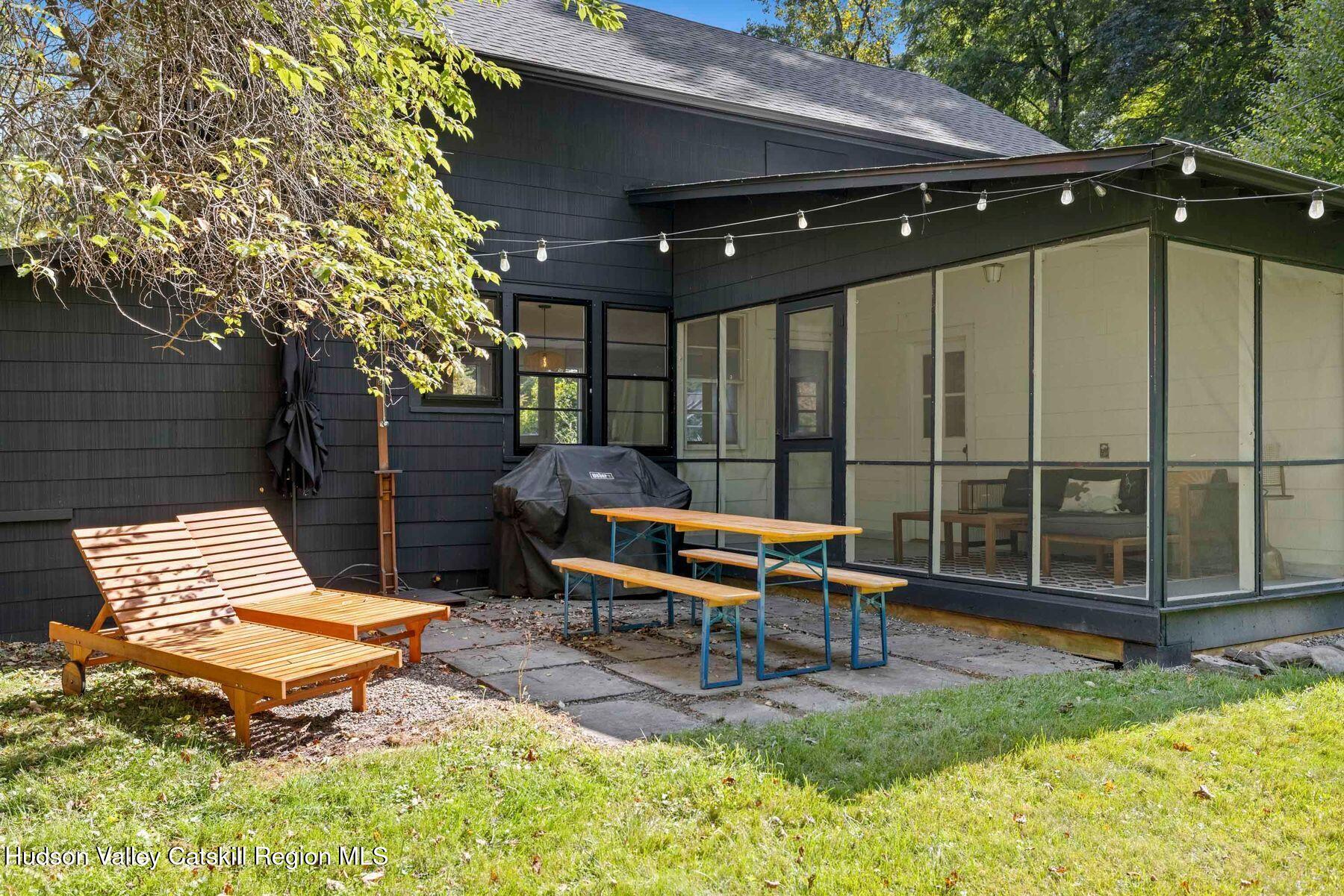 Woodstock, New York, 12409, United States, 2 Bedrooms Bedrooms, ,2 BathroomsBathrooms,Residential,For Sale,1949648