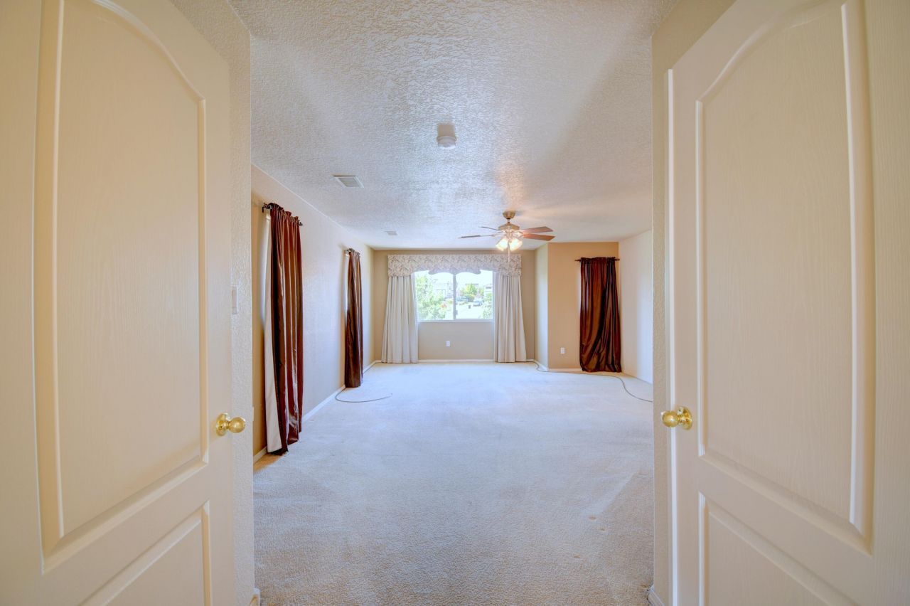 Rio Rancho, New Mexico, 87124, United States, 5 Bedrooms Bedrooms, ,3 BathroomsBathrooms,Residential,For Sale,1898268